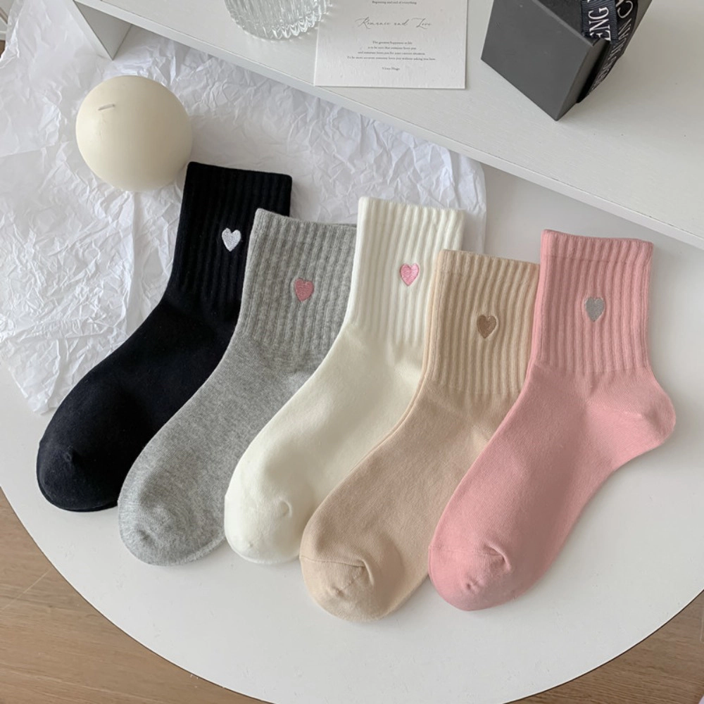 Wardrobe Whimsy 5 Pairs Women Heart Accent Casual Crew Ankle Sports Socks
