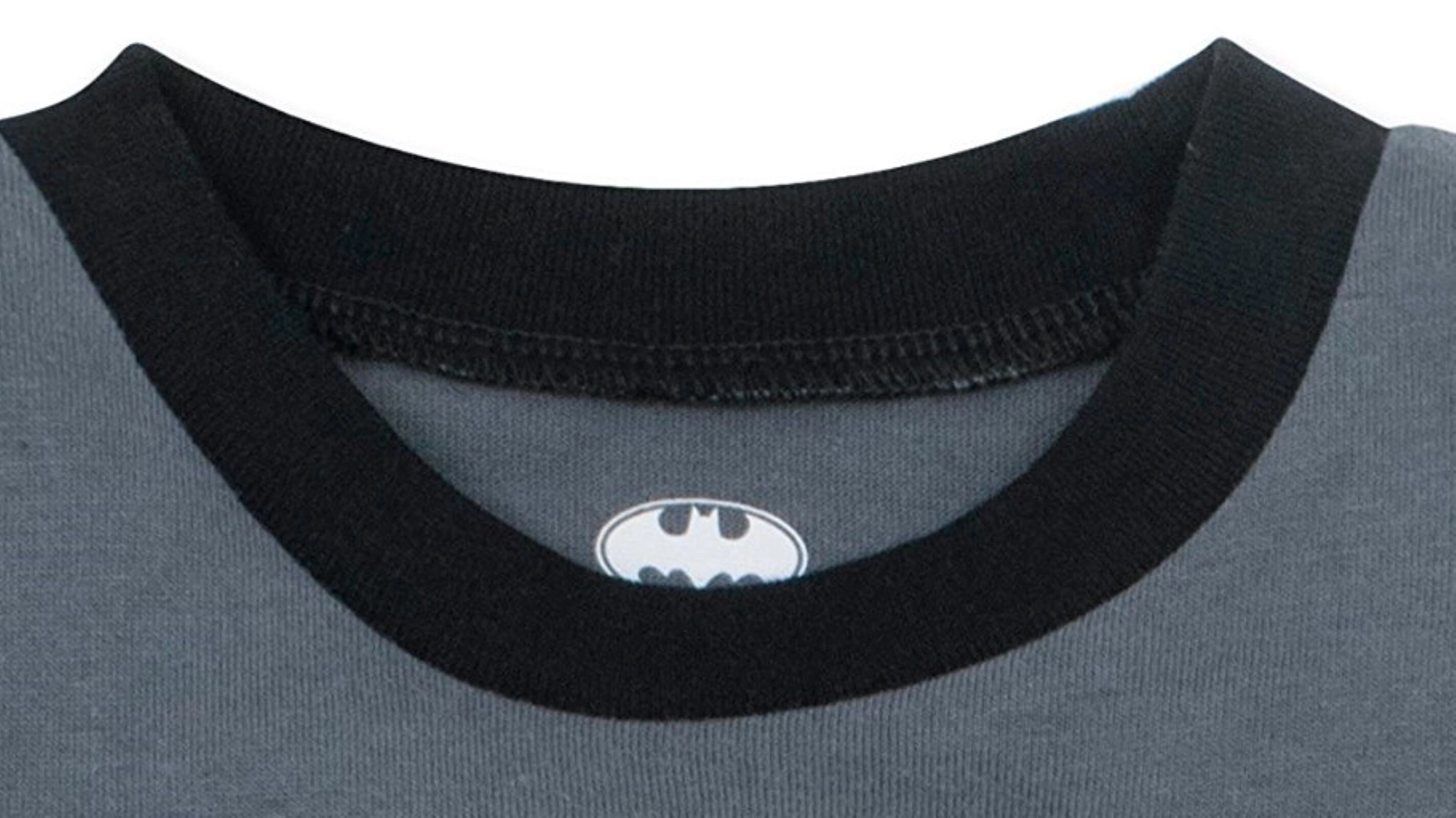 Warner Bros. Justice League Batman Cosplay T-Shirt with Cape