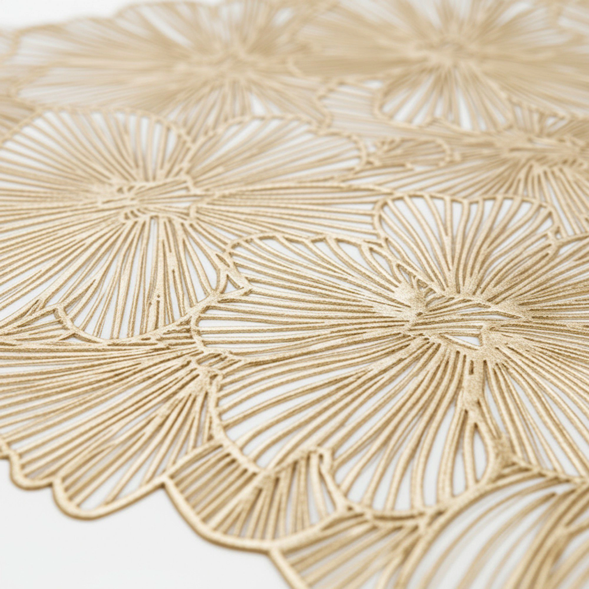 Alilang Unisex Floral Cutout Round Placemat 4pc with Delicate Petal Detailing 15in