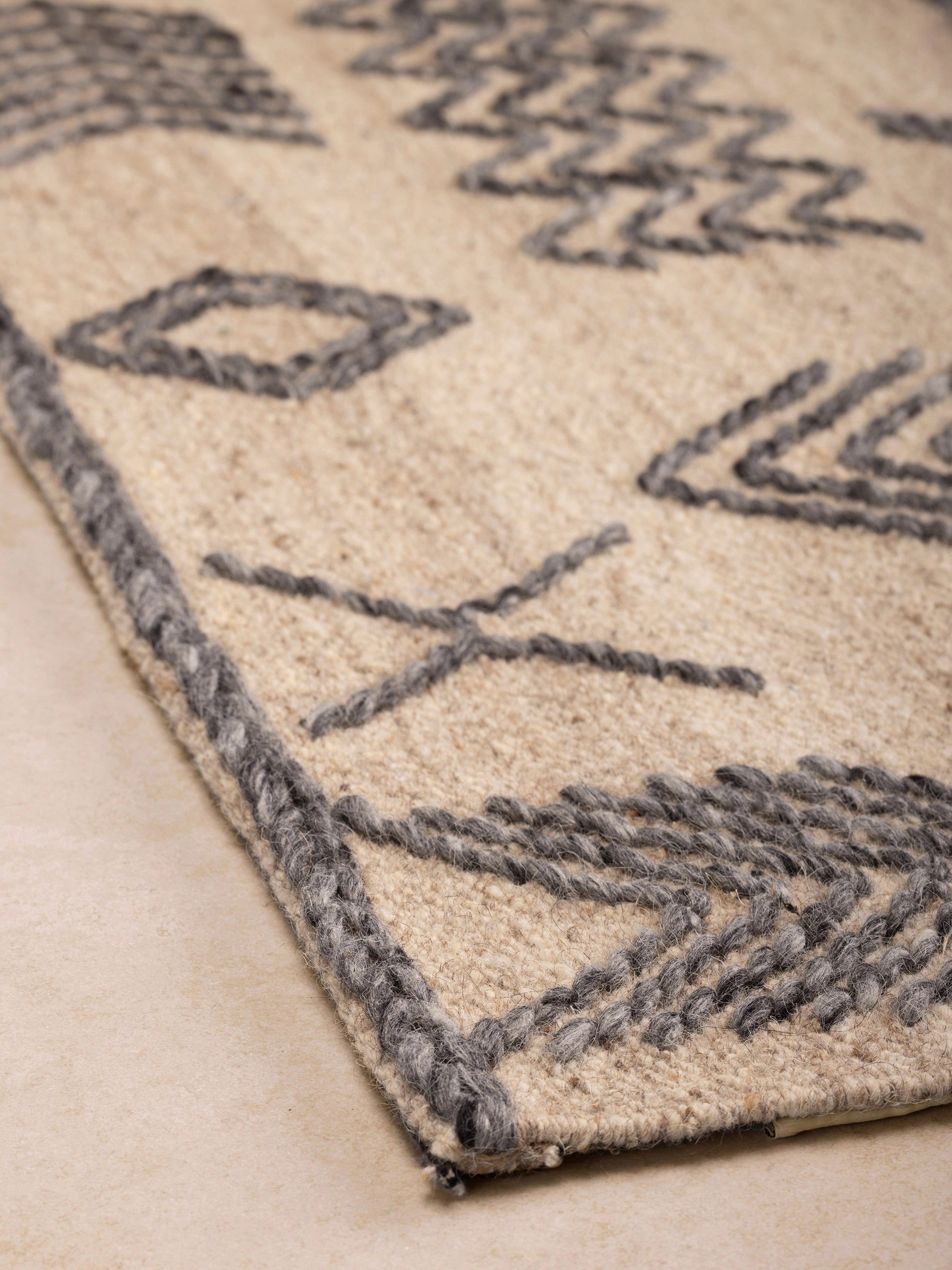 GAURI KOHLI Lunar Area Rug 5'x8'