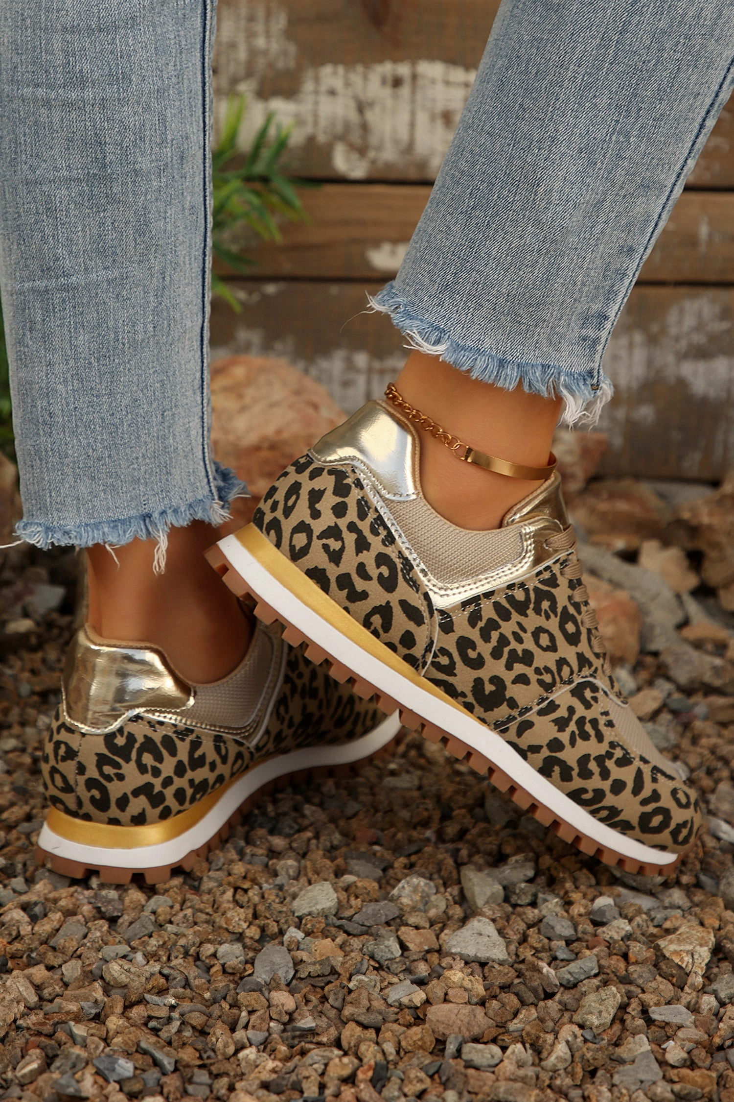Threaded Pear Womens Romy Patchwork Leopard Lace-Up Sneakers