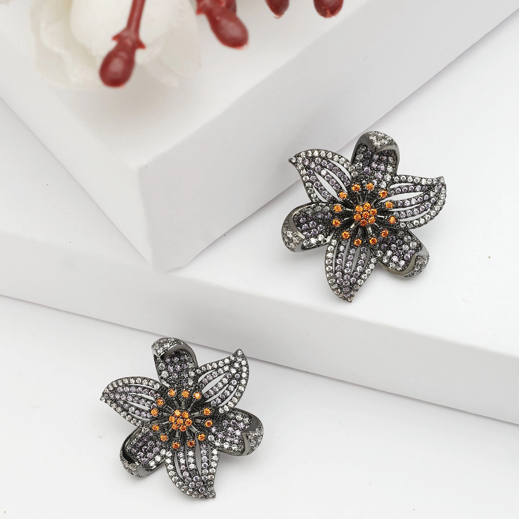 AGP PARIS Womens Diva Floral Stud Earrings