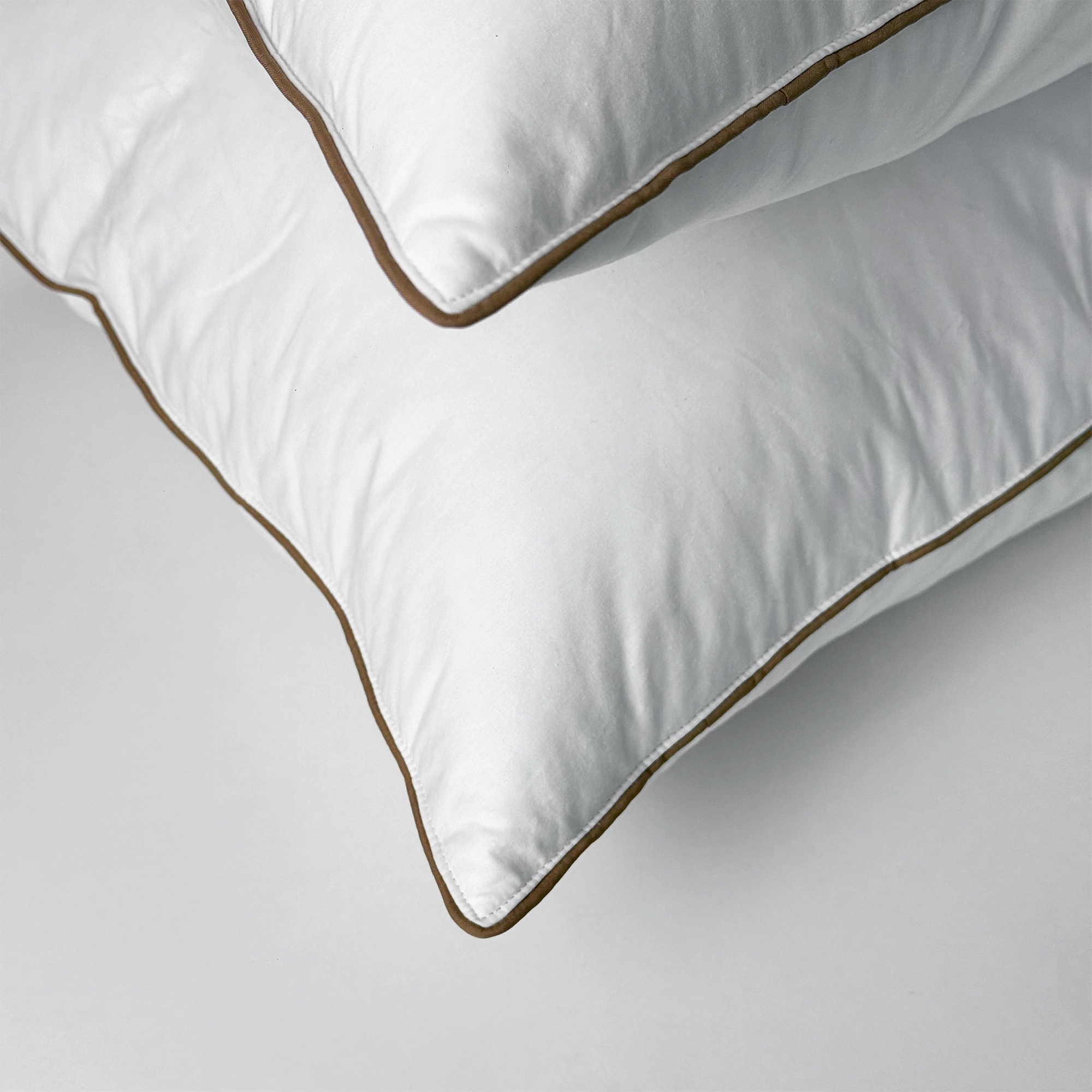 PeaceNest Cotton Shell Goose Feather Sleeping Pillows with Medium Support and Brown Piping,2-Pack