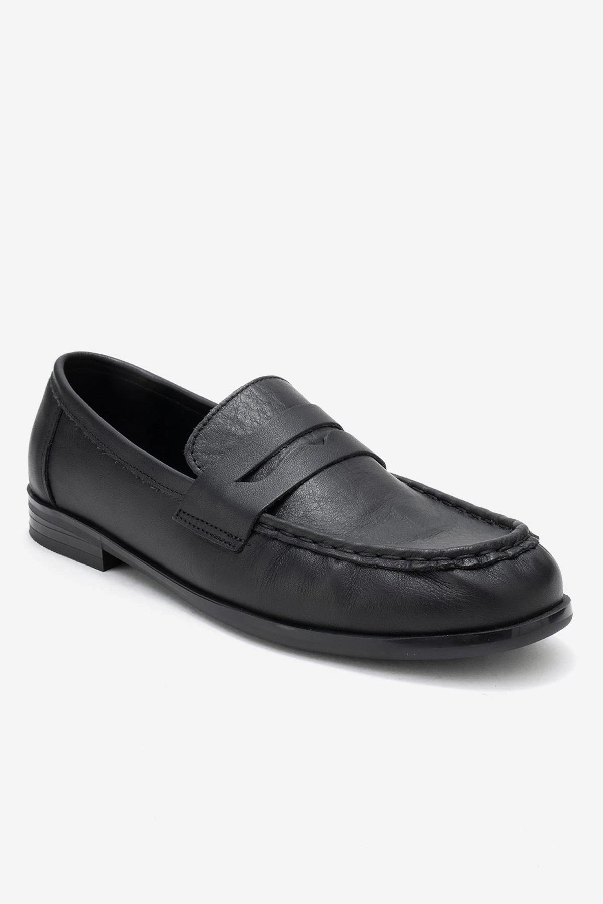 Forever & Always Womens Valia Leather Loafer