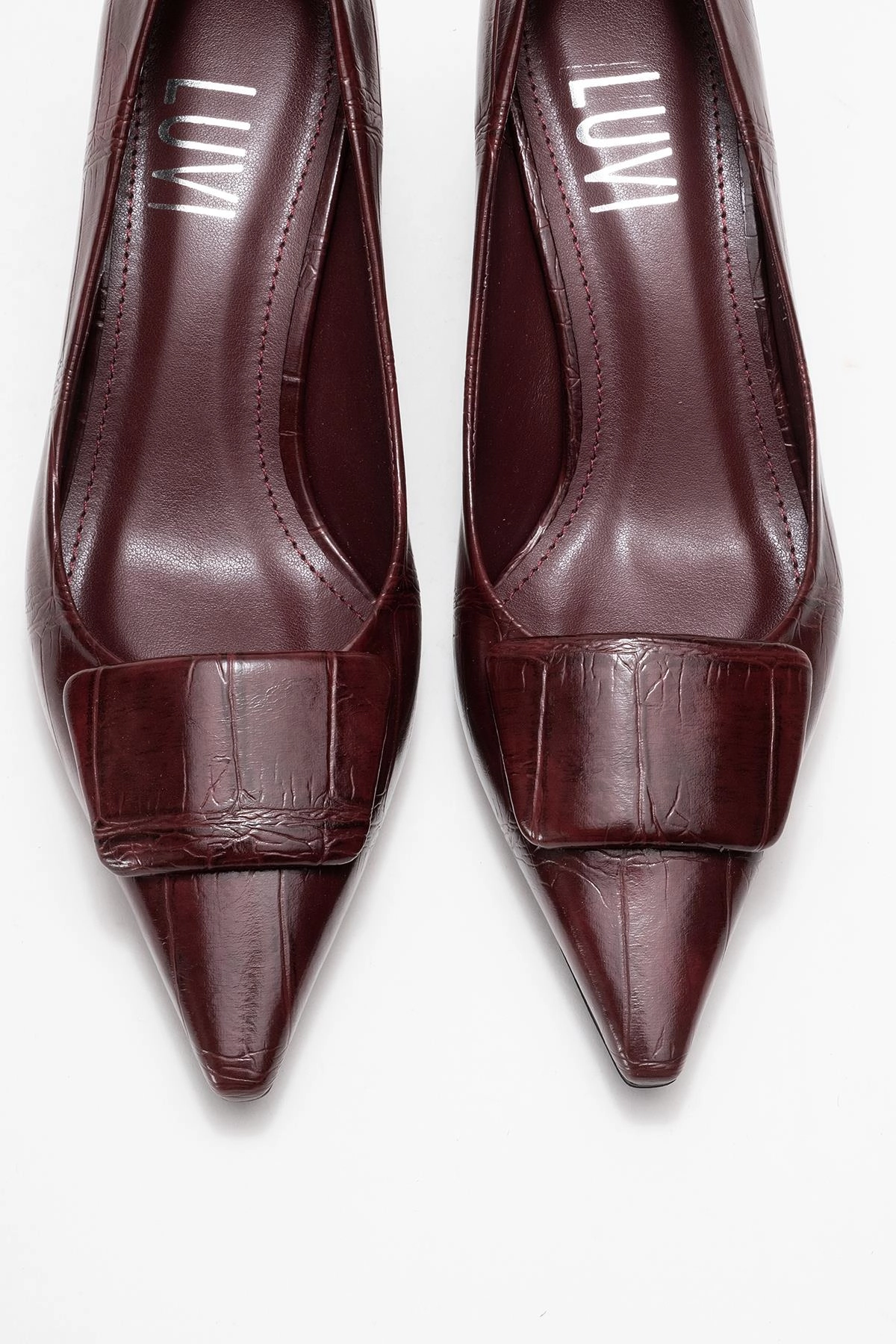 Prologue Shoes Womens Marcia Buckle Pointed Toe Pump