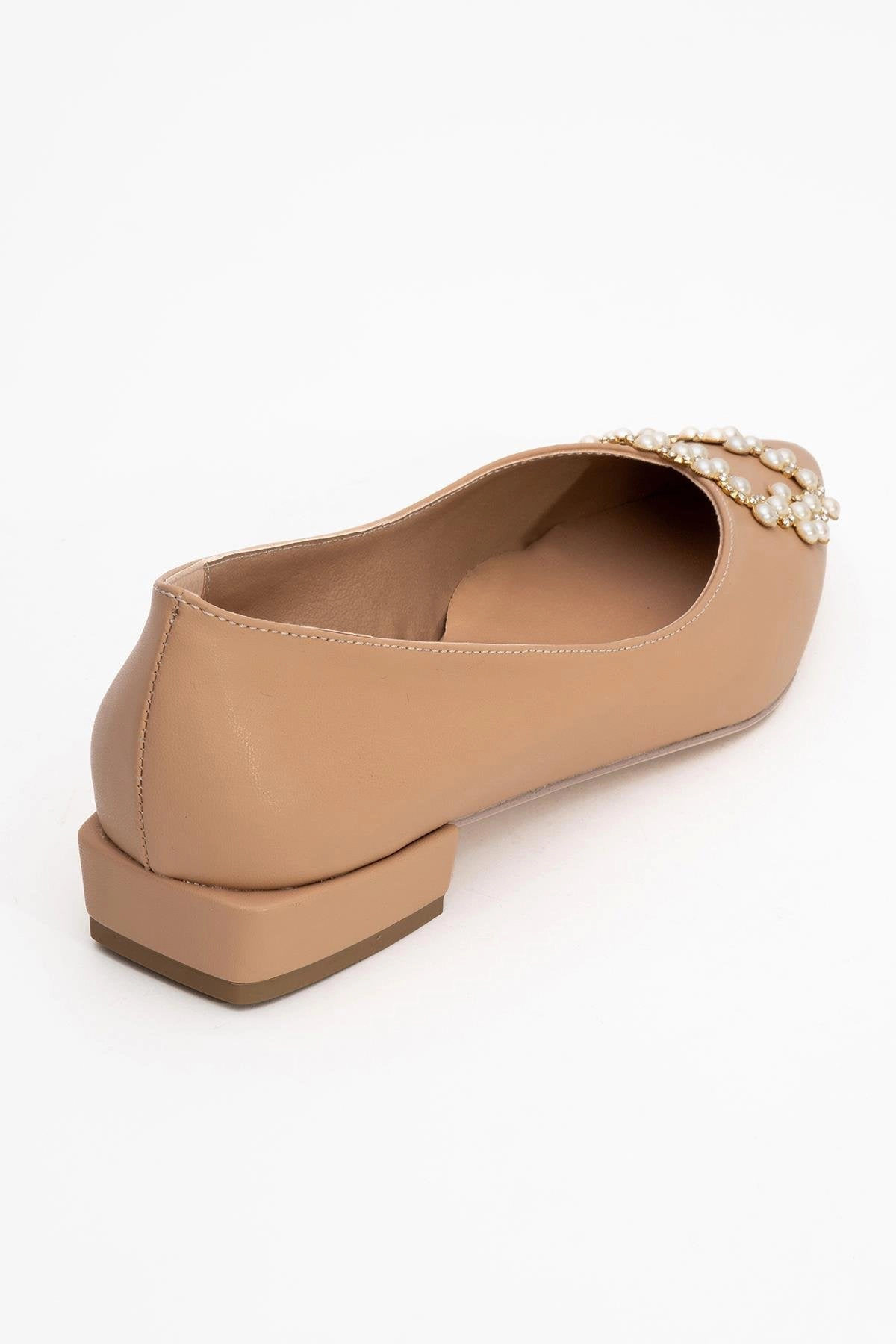 Prologue Shoes Womens Ghent Pearl Embellished Ballet Flat