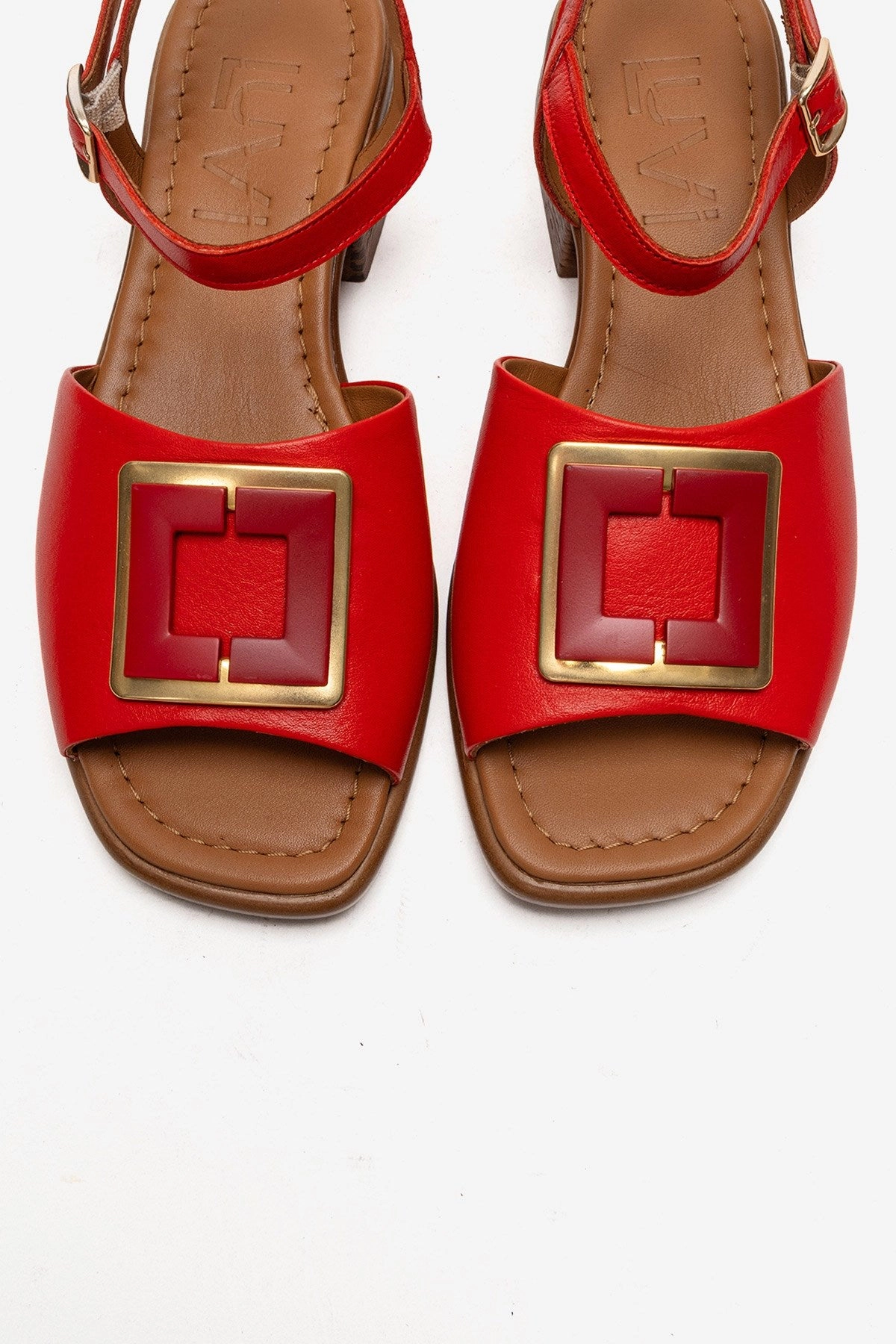 Forever & Always Womens Svelte Leather Buckle Sandal