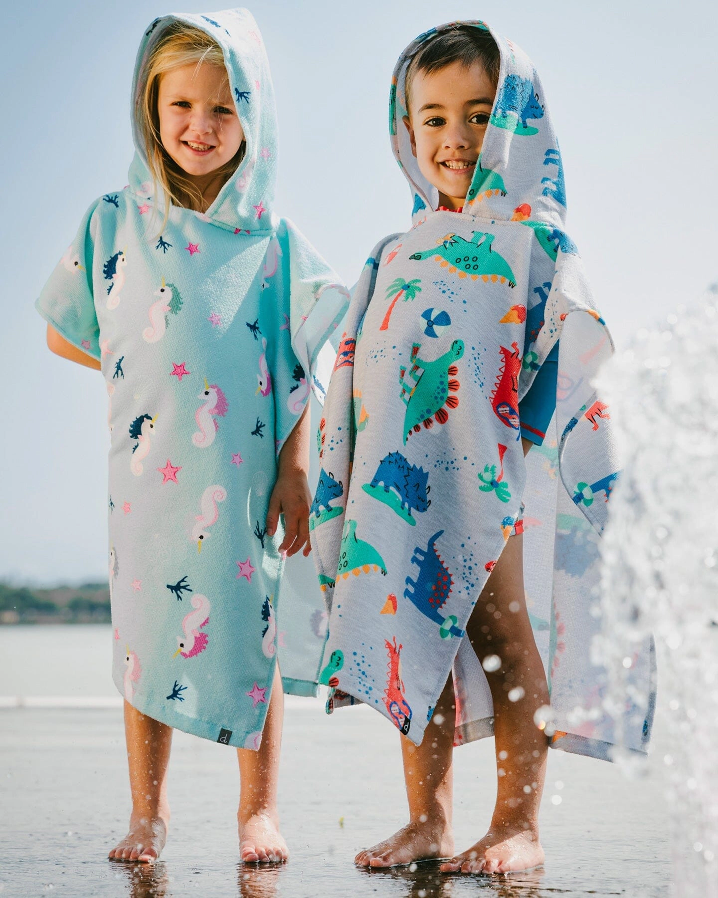 Deux par Deux Girls Hooded Beach Towel Seahorse Print