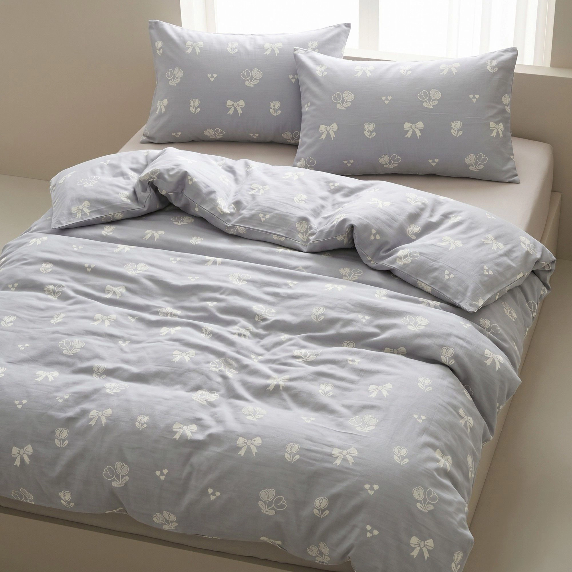 Alilang Unisex 3-Piece Cotton Bedding Set with Duvet Cover and Pillowcases Soft Washed Fabric Minimal Floral Bow Print