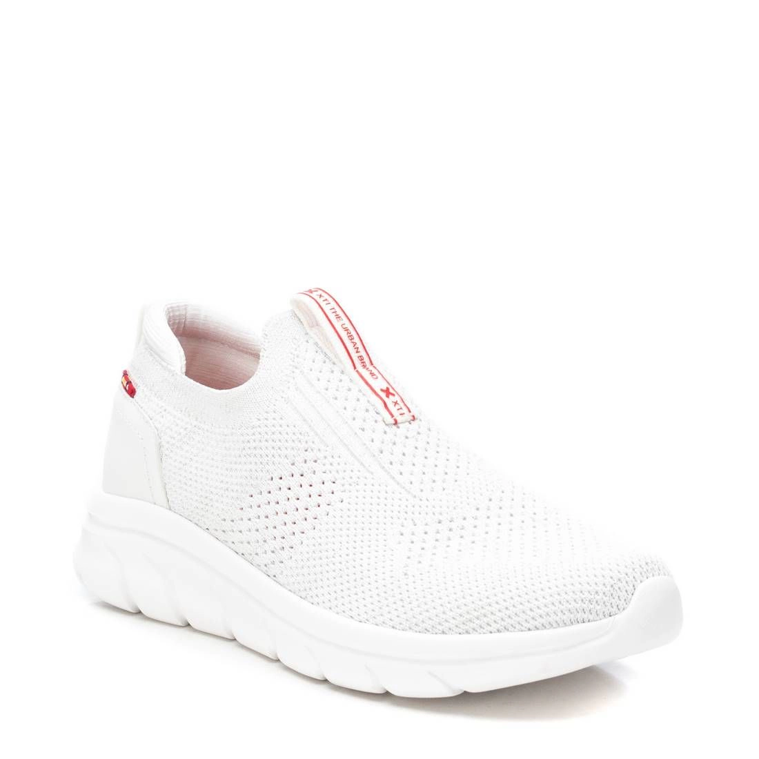 XTI Women's Casual Sneakers Round Toe Flat Heel,