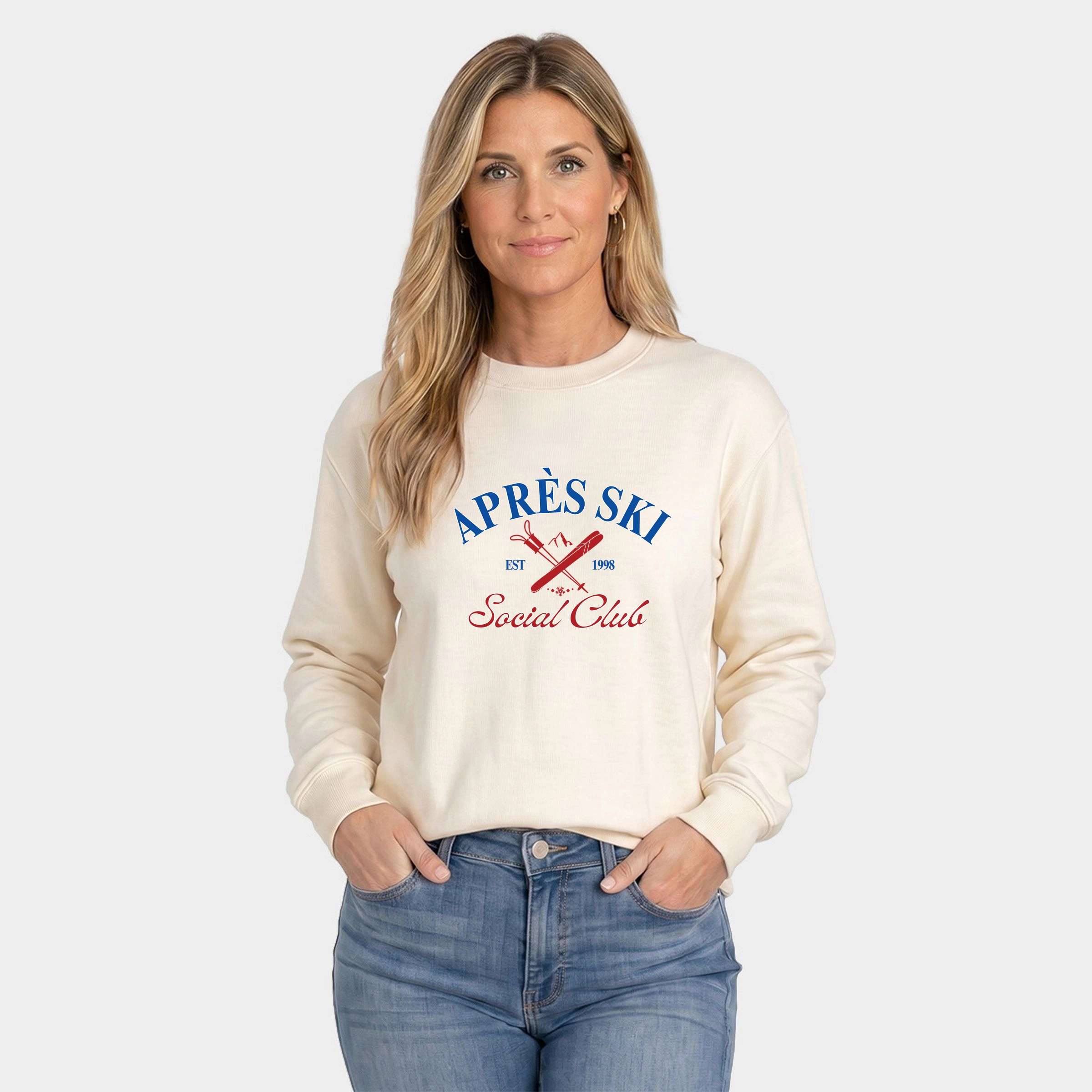 Simply Sage Market - Women's Graphic Sweatshirt Apres Ski Social Club