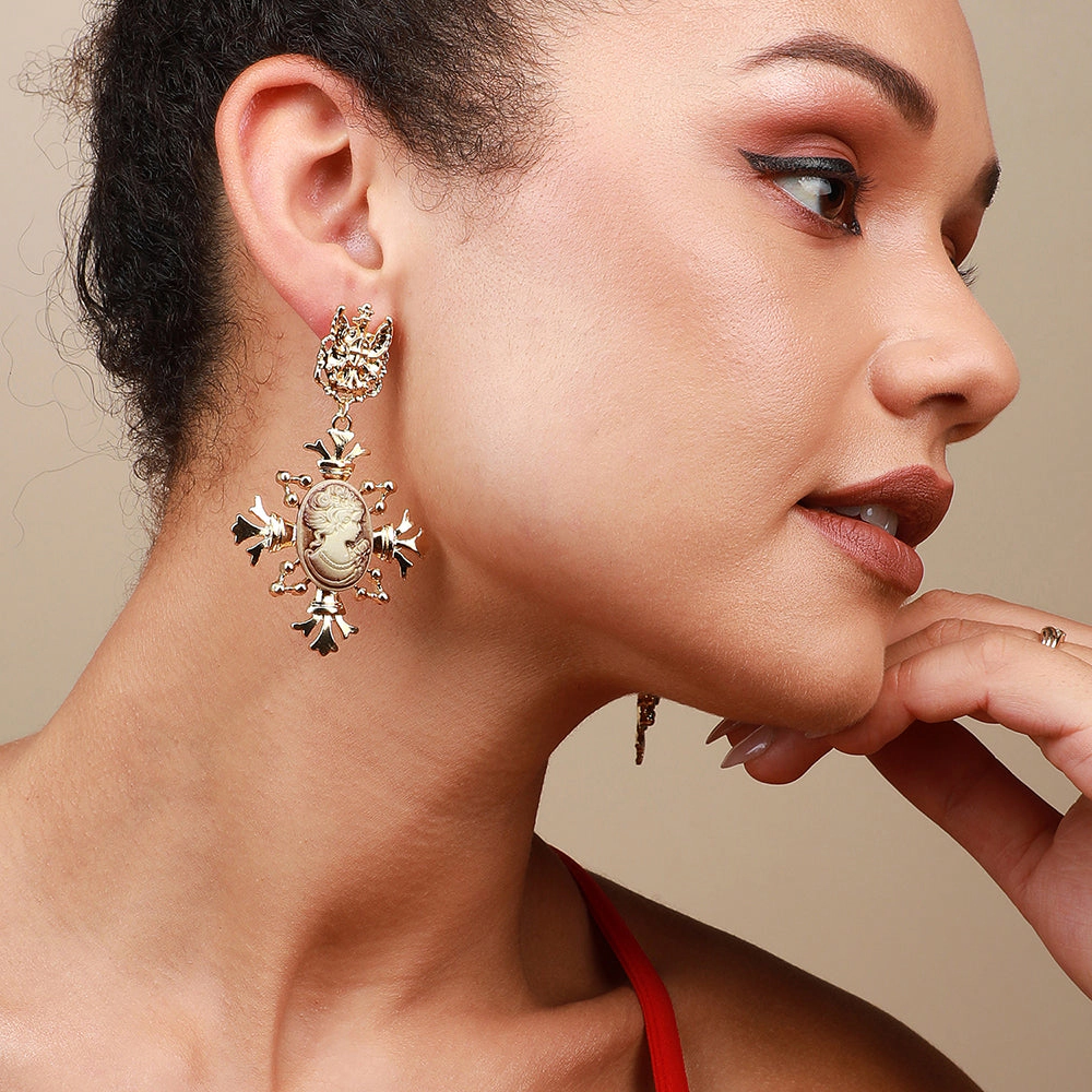 SOHI Women's Victorian Drop Earrings