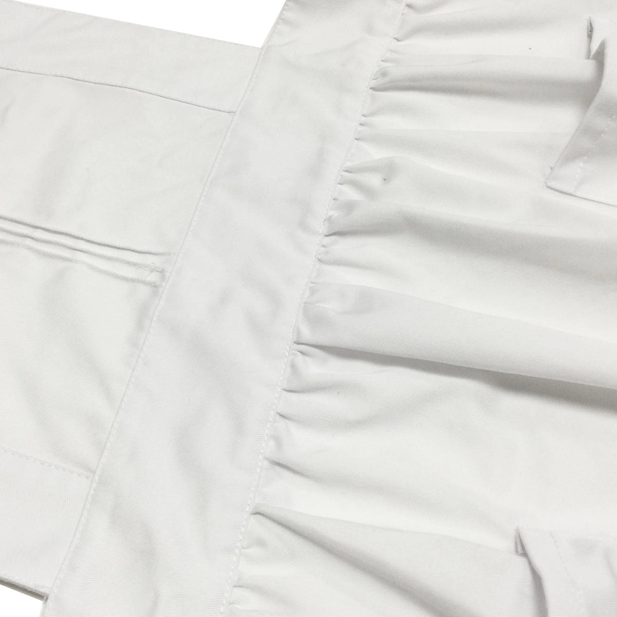 Wrapables Women's Retro White Apron with Pockets for Cooking or Cosplay, Halloween Costume Accessories