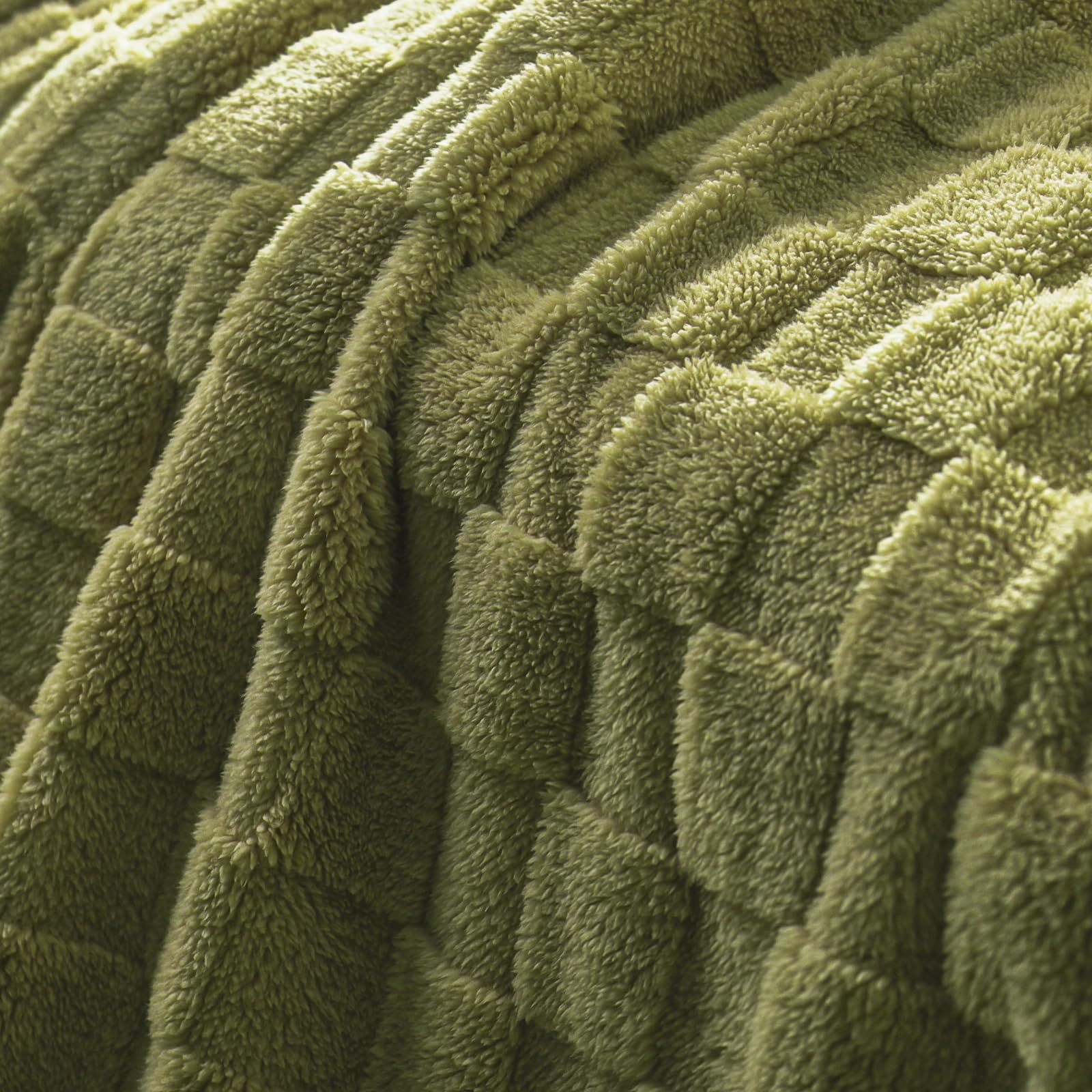 CovertSafe Checkered Fleece Throw Blanket For Couch