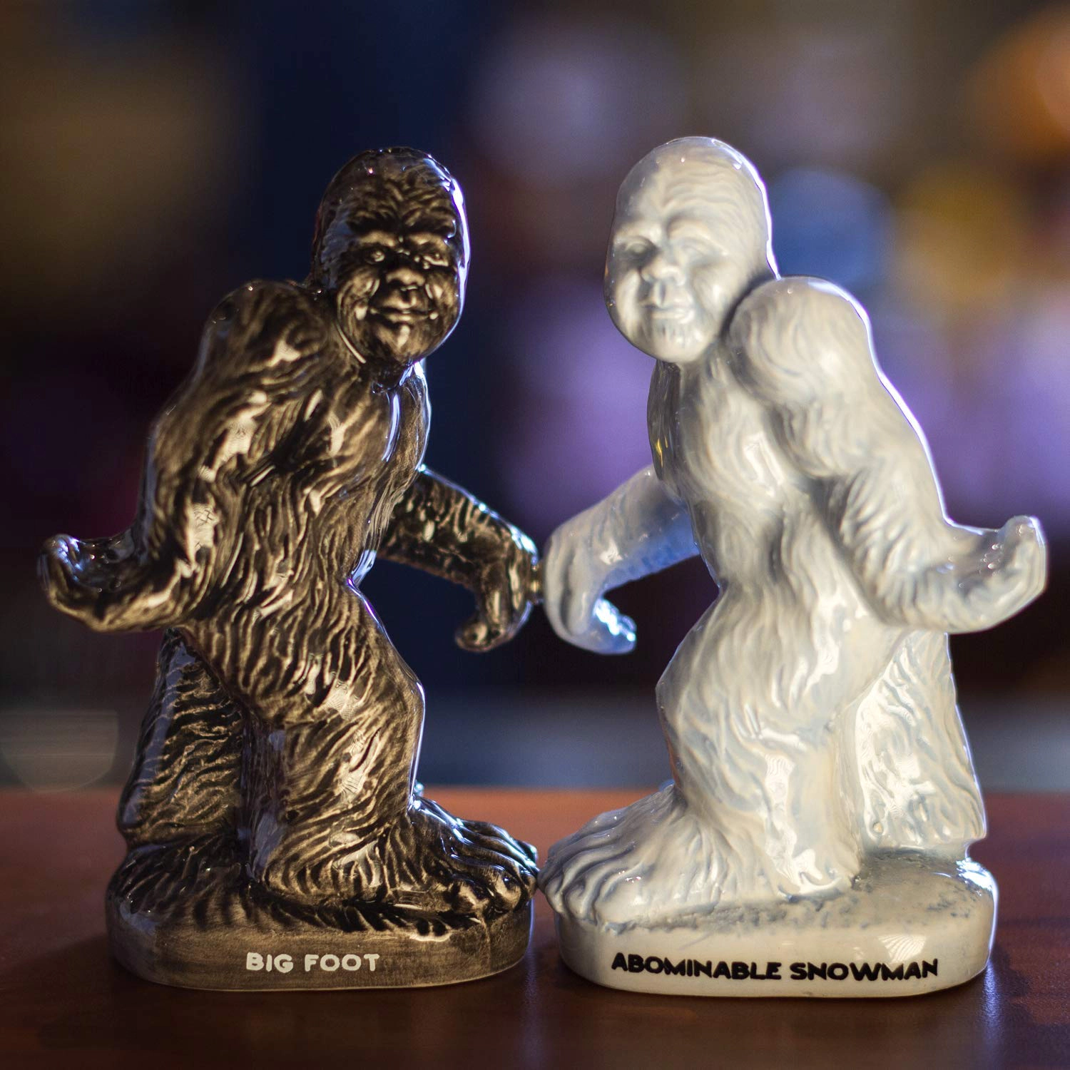Pacific Giftware Big Foot Ceramic Magnetic Salt and Pepper Shakers Set