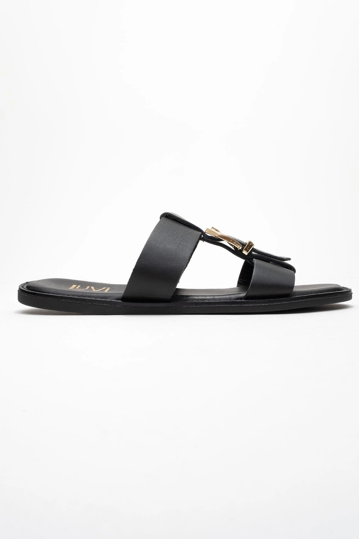 Forever & Always Womens Sveta Leather Buckled Sandals