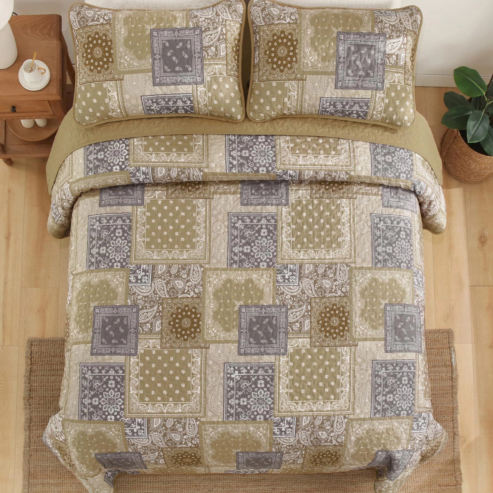 PUPWE Quilt Set King Red Black Paisley Patchwork Bedspread Coverlet