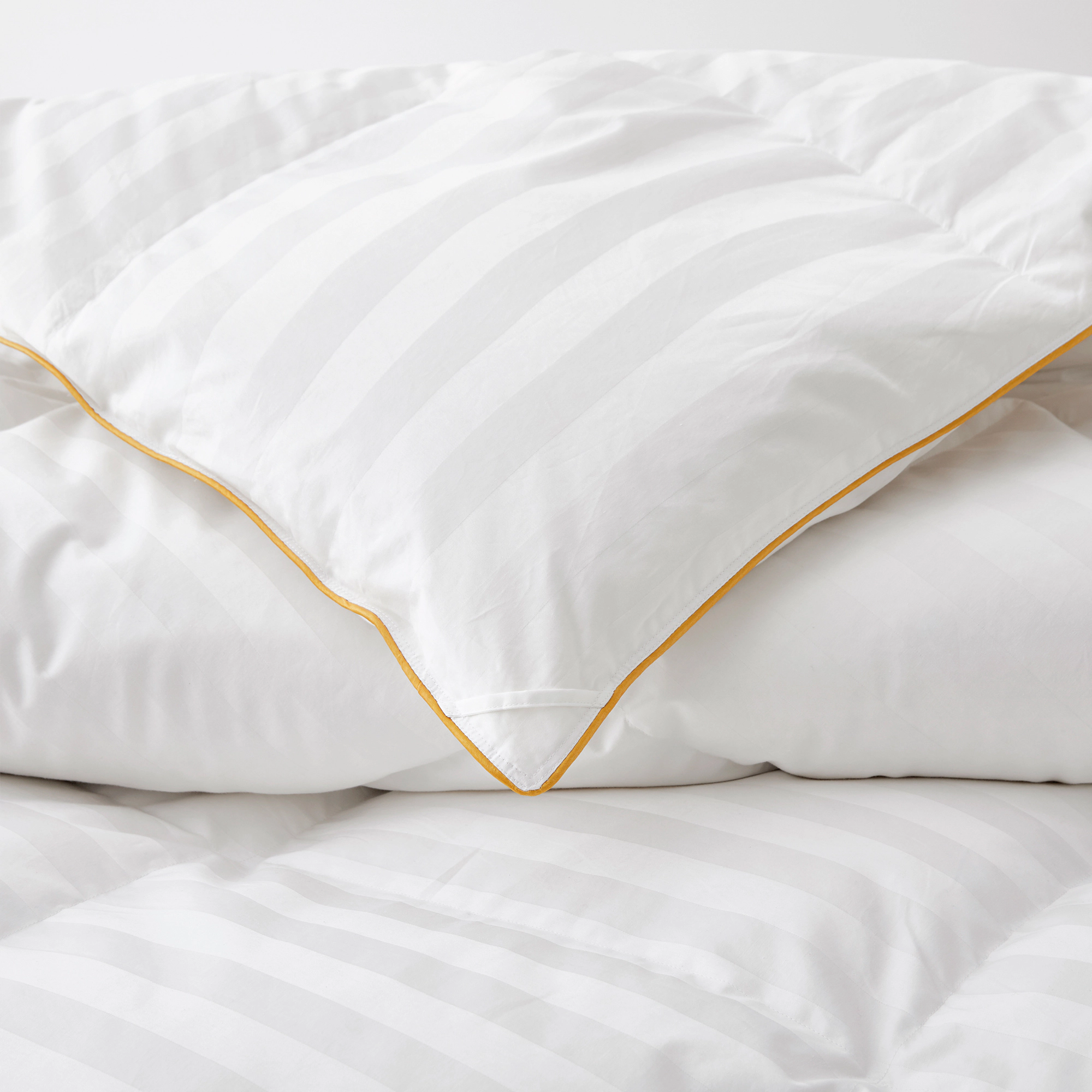Unikome All Season Goose Down Feather Comforter – 500TC 100% Cotton Shell