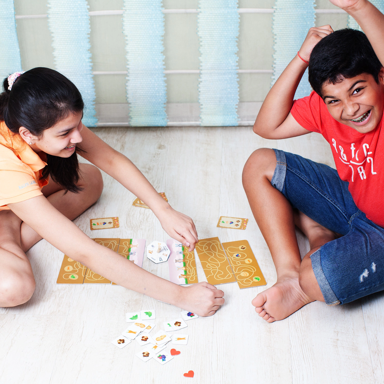 Chalk & Chuckles Dig-Up Maze Game - 1-2 Players