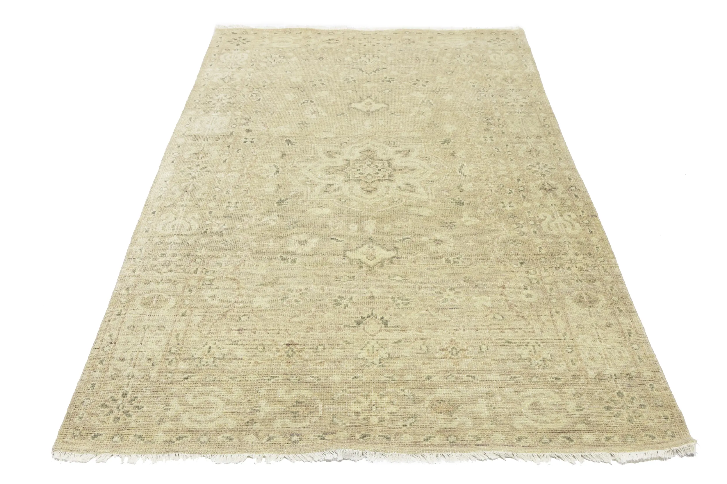Magic Rugs Muted Pinkish Beige Floral 4X6 Transitional Oriental Rug