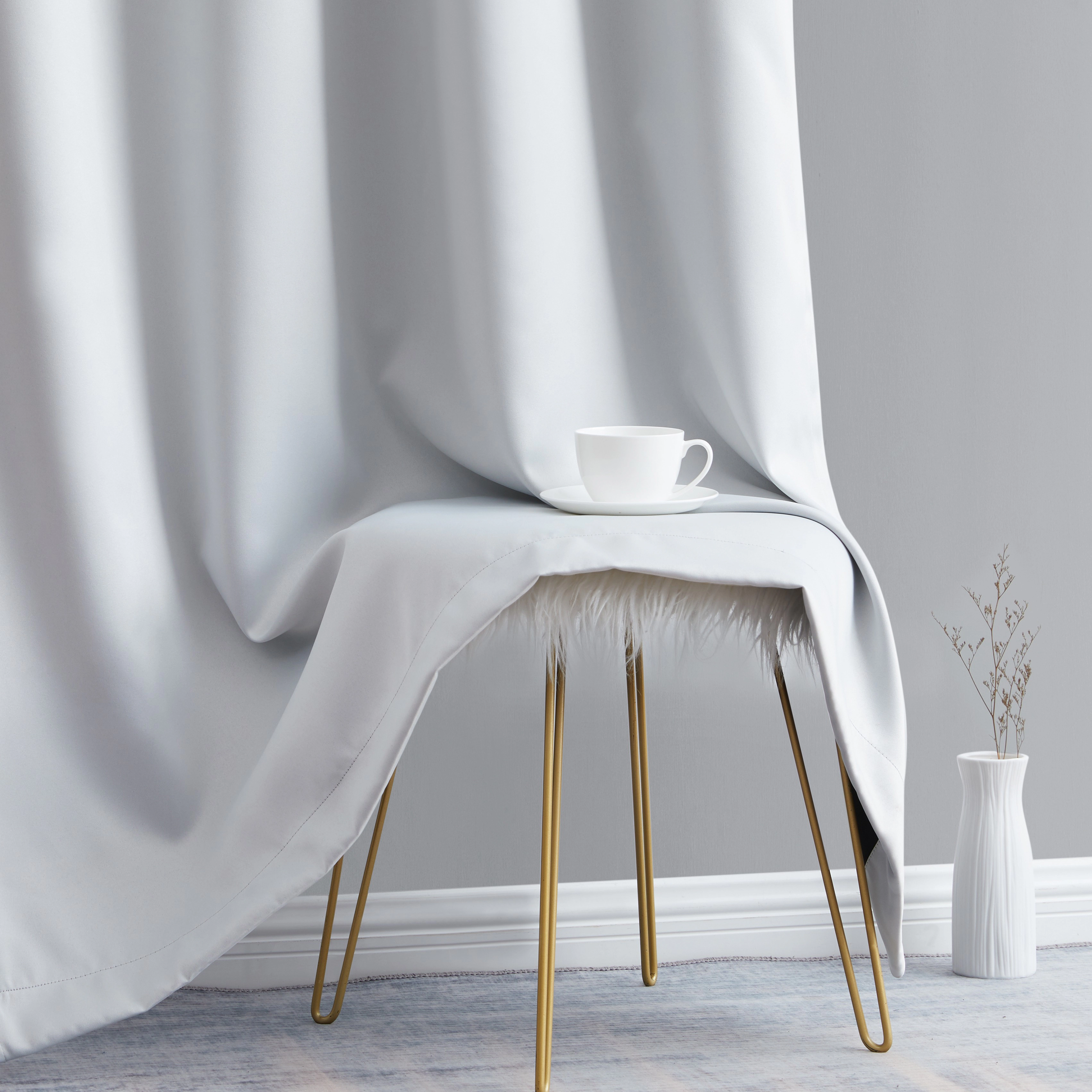 HLC.ME Laurance 100% Blackout Curtains - Privacy Insulated Curtains, Room Decor Curtain Panels, Set of 2