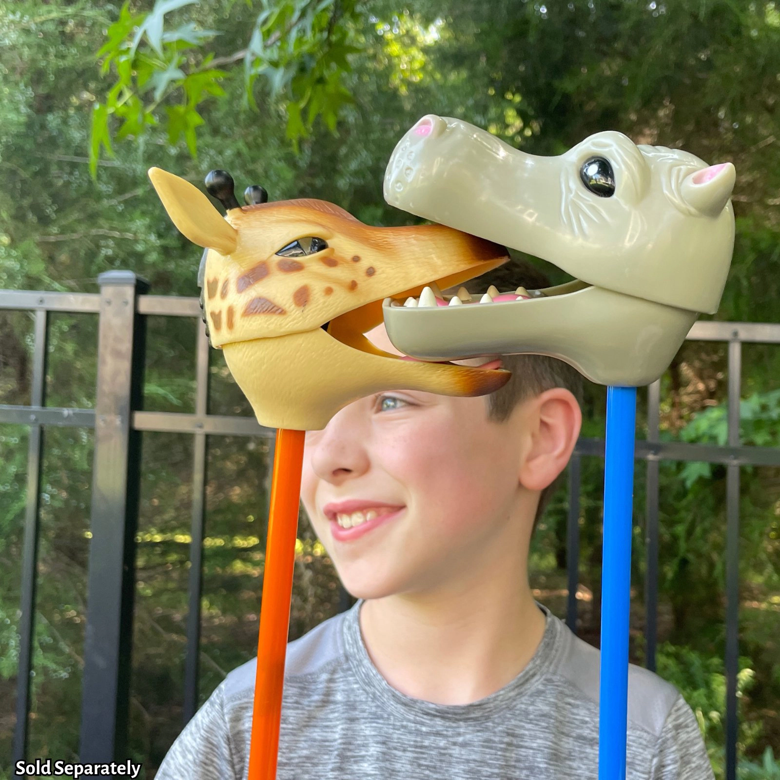 Safari Ltd. - Giraffe Snapper - Hand-Operated 18" Grabber Toy for Kids