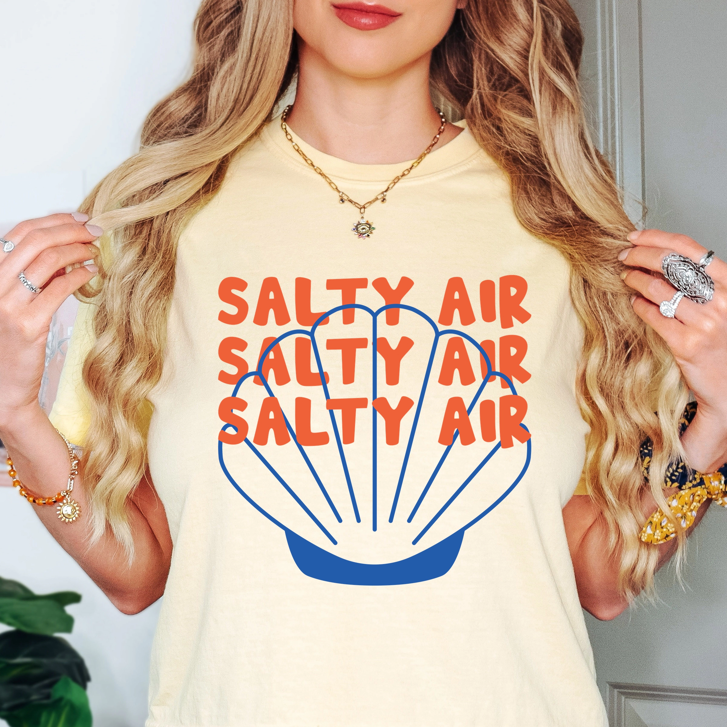 Simply Sage Market - Salty Air Seashell Women's Boxy Crop Top Graphic T-Shirt