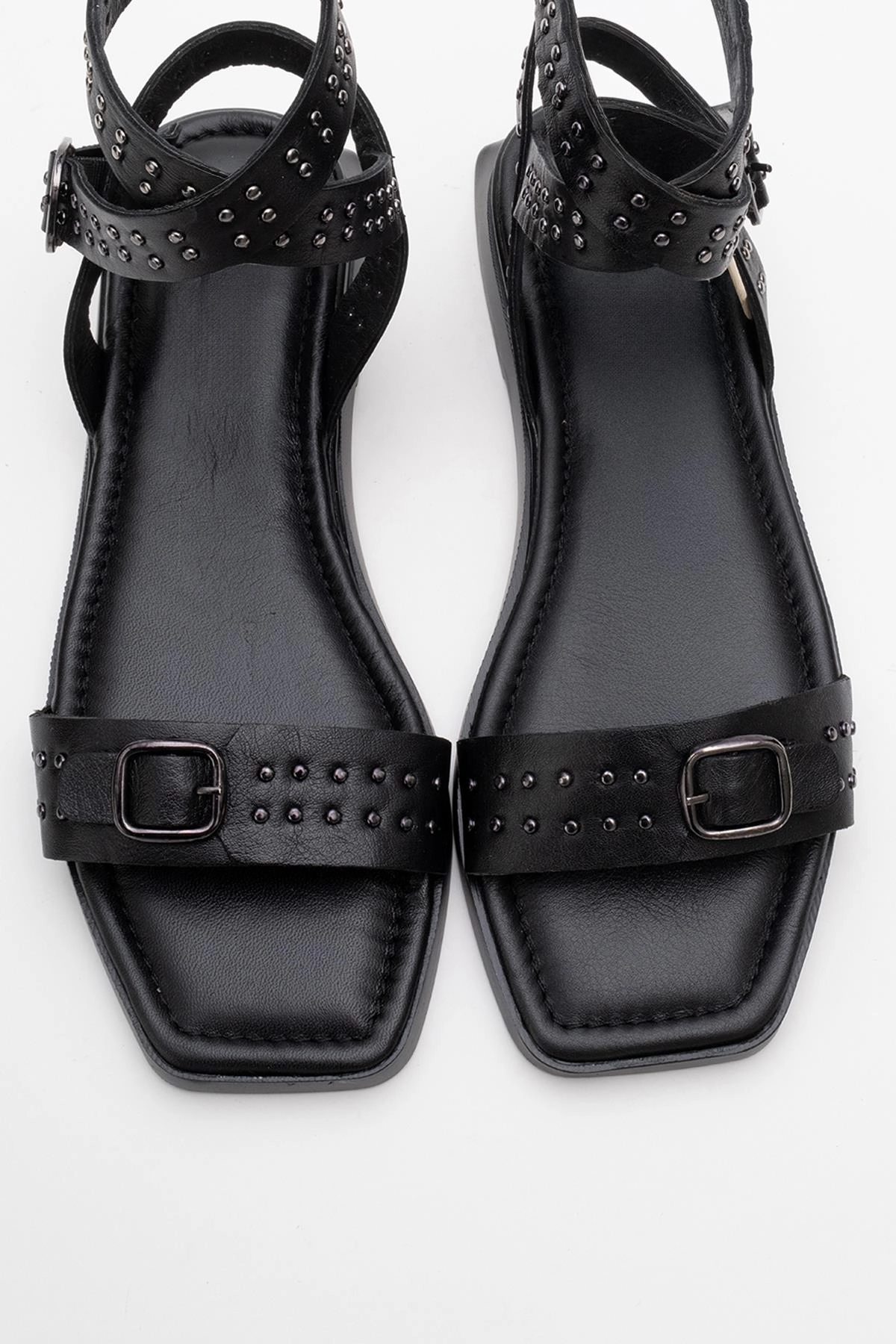 Forever & Always Womens Carril Leather Sandals