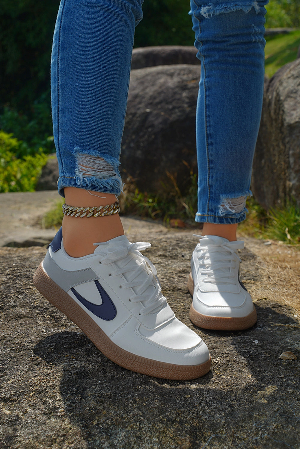 Threaded Pear Women's Elizabeth Leather Lace Up Sneakers