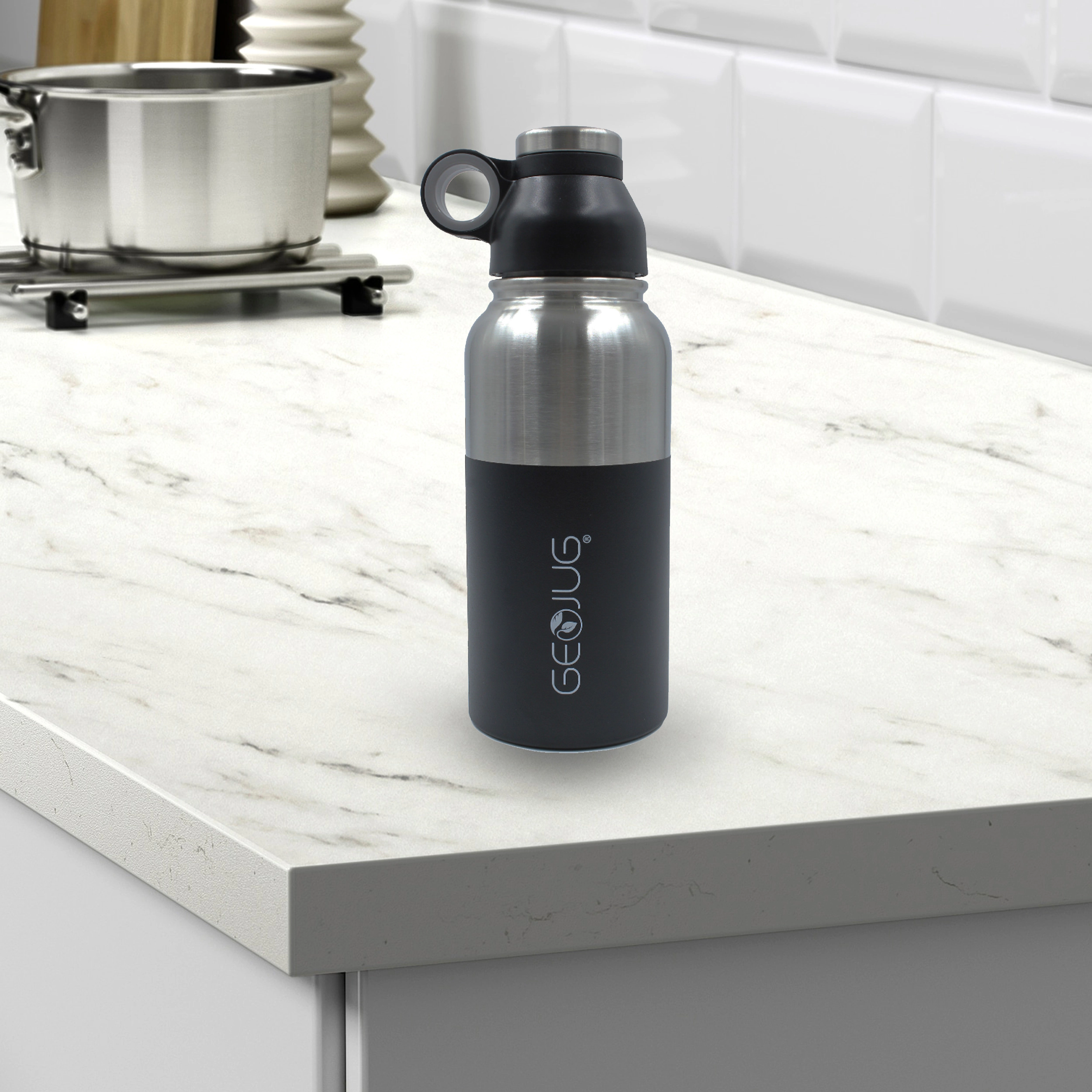 Brentwood GeoJug 40oz Stainless Steel Vacuum Insulated Water Bottle, Black