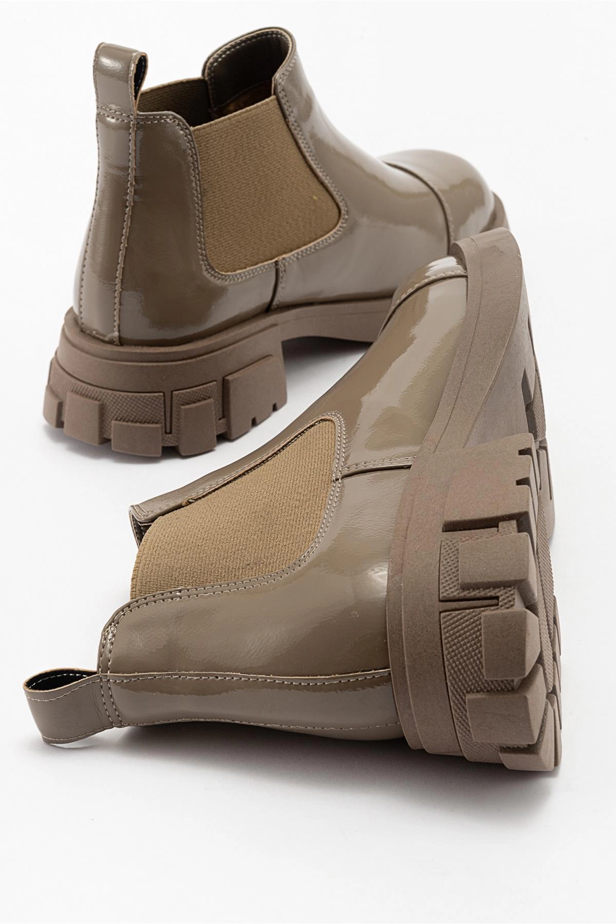 Prologue Shoes Womens Cafune Patent Platform Boot