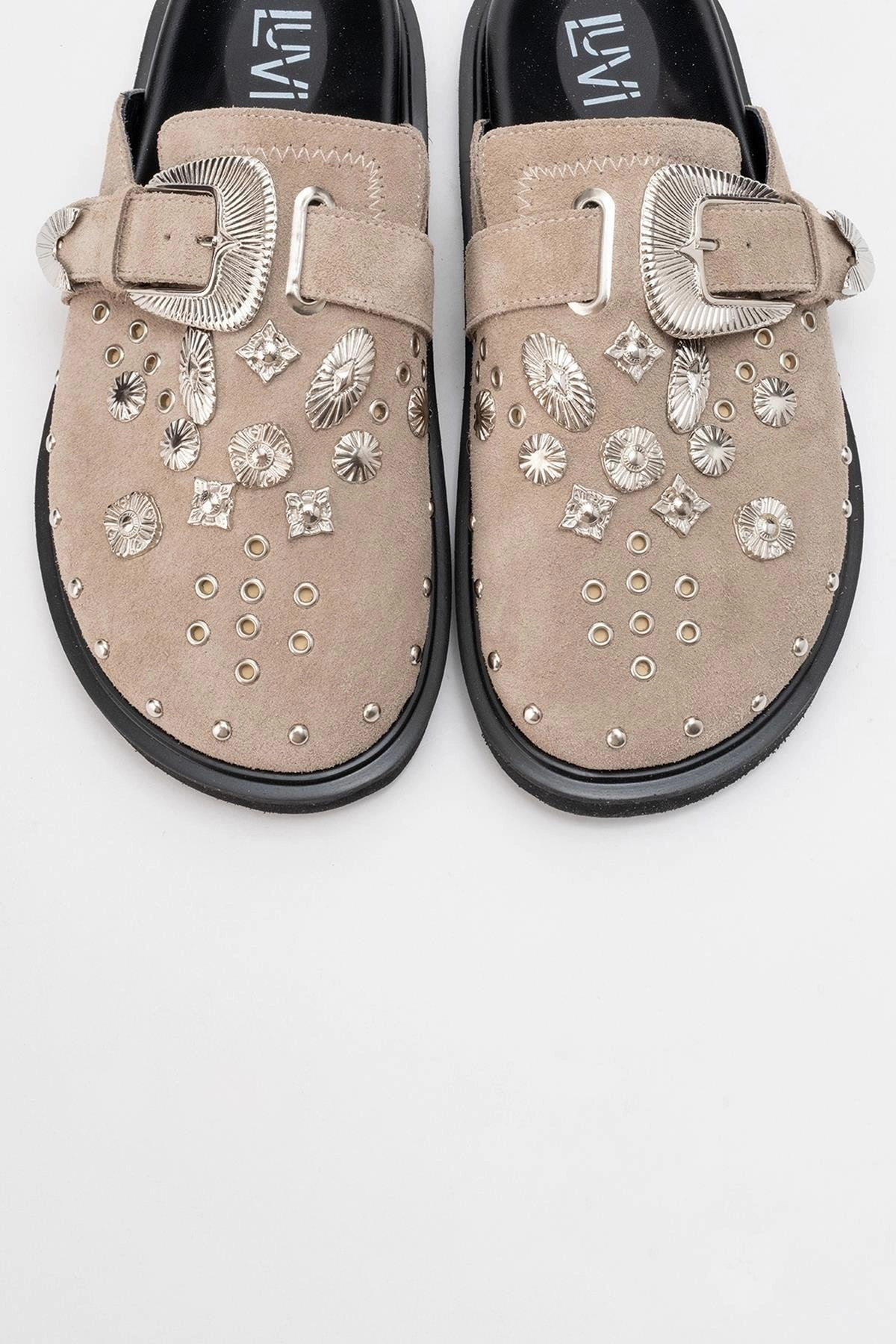 Forever & Always Womens Maril Leather Buckle Sandals