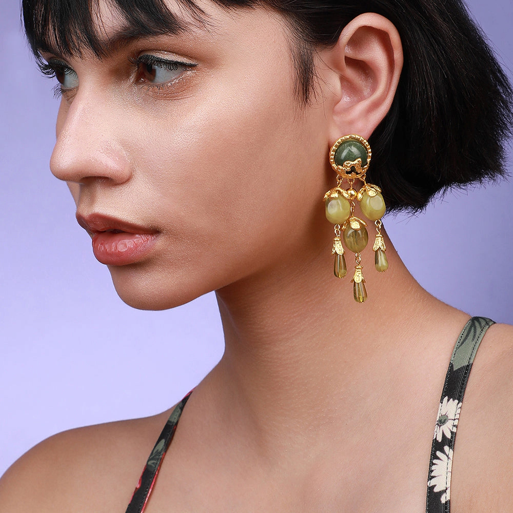SOHI Women's Victorian Drop Earrings