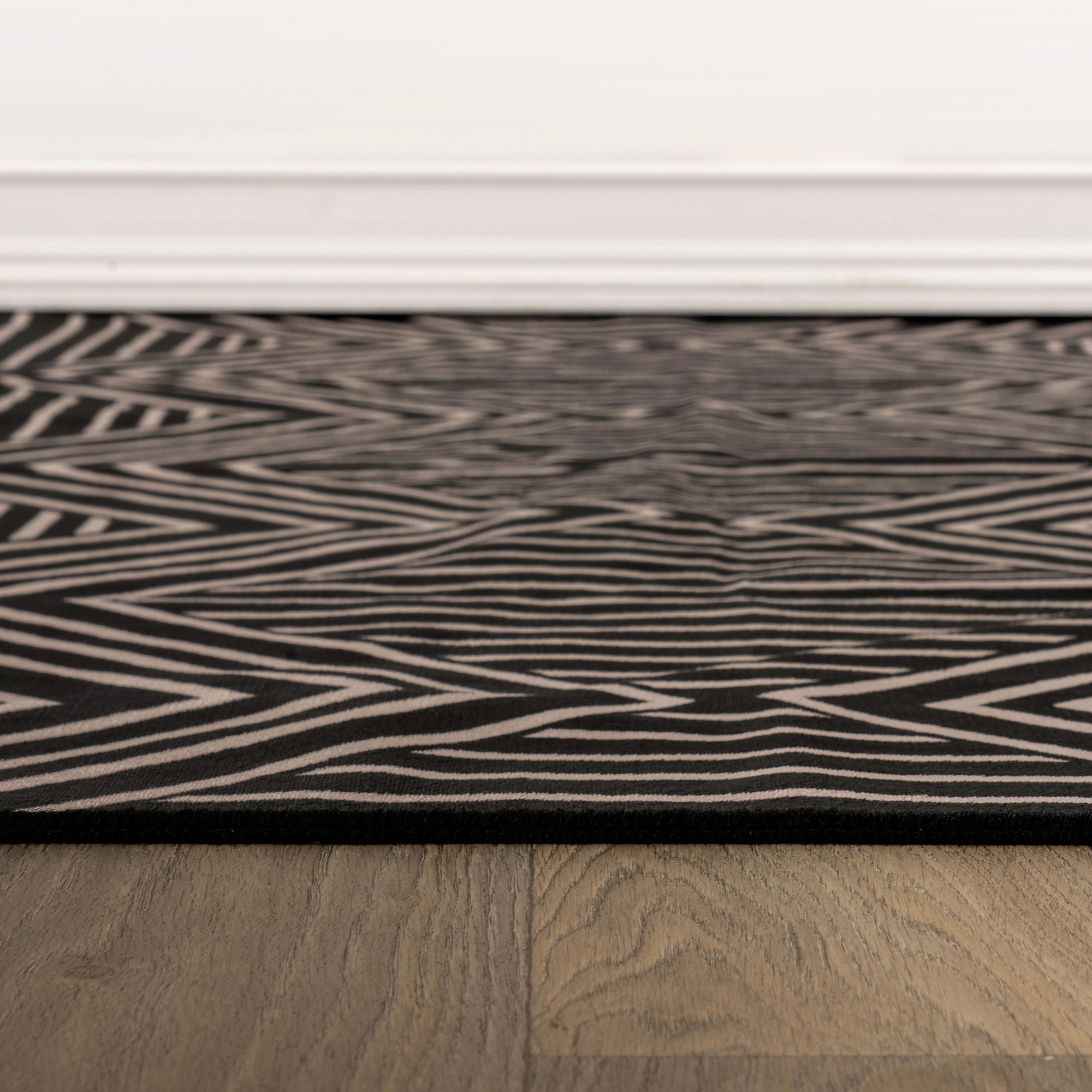 World Rug Gallery Chevron Diamond Machine Washable Indoor Area Rug