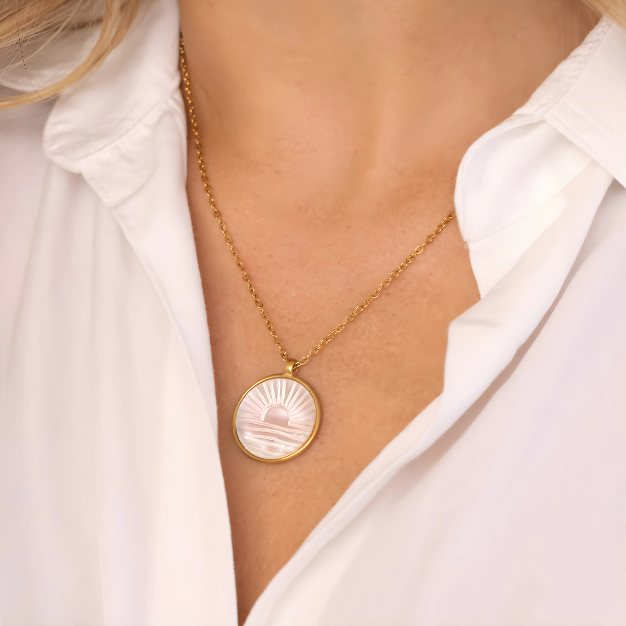 Mint & Lily Women's Mother of Pearl Sunrise Pendant Necklace
