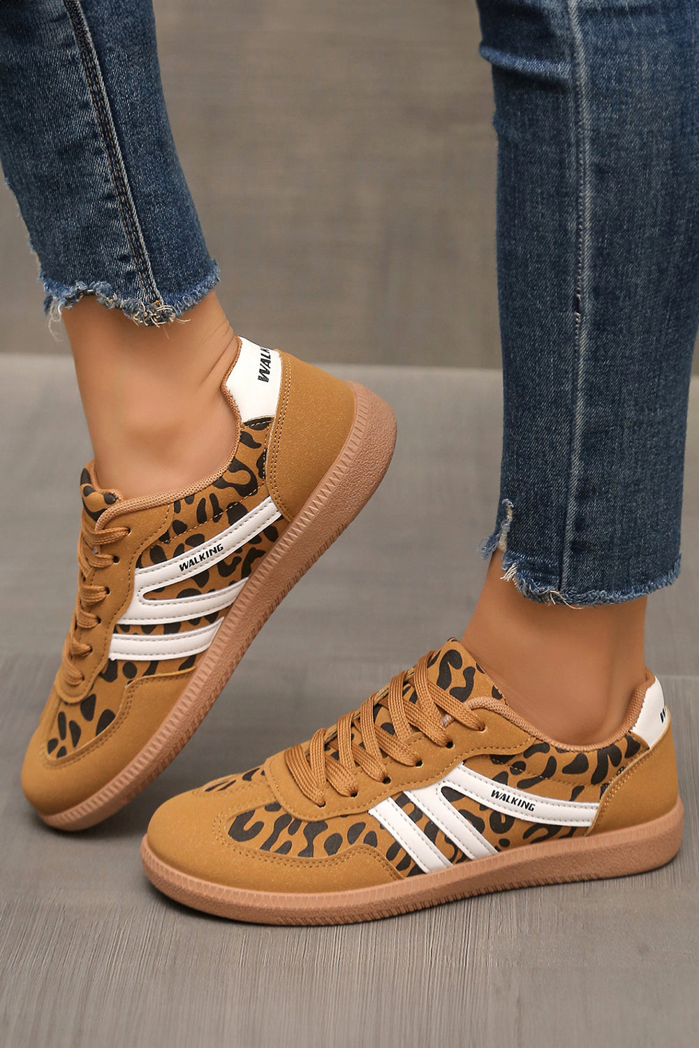 Threaded Pear Women's Zaria Detail Lace Up Shoes