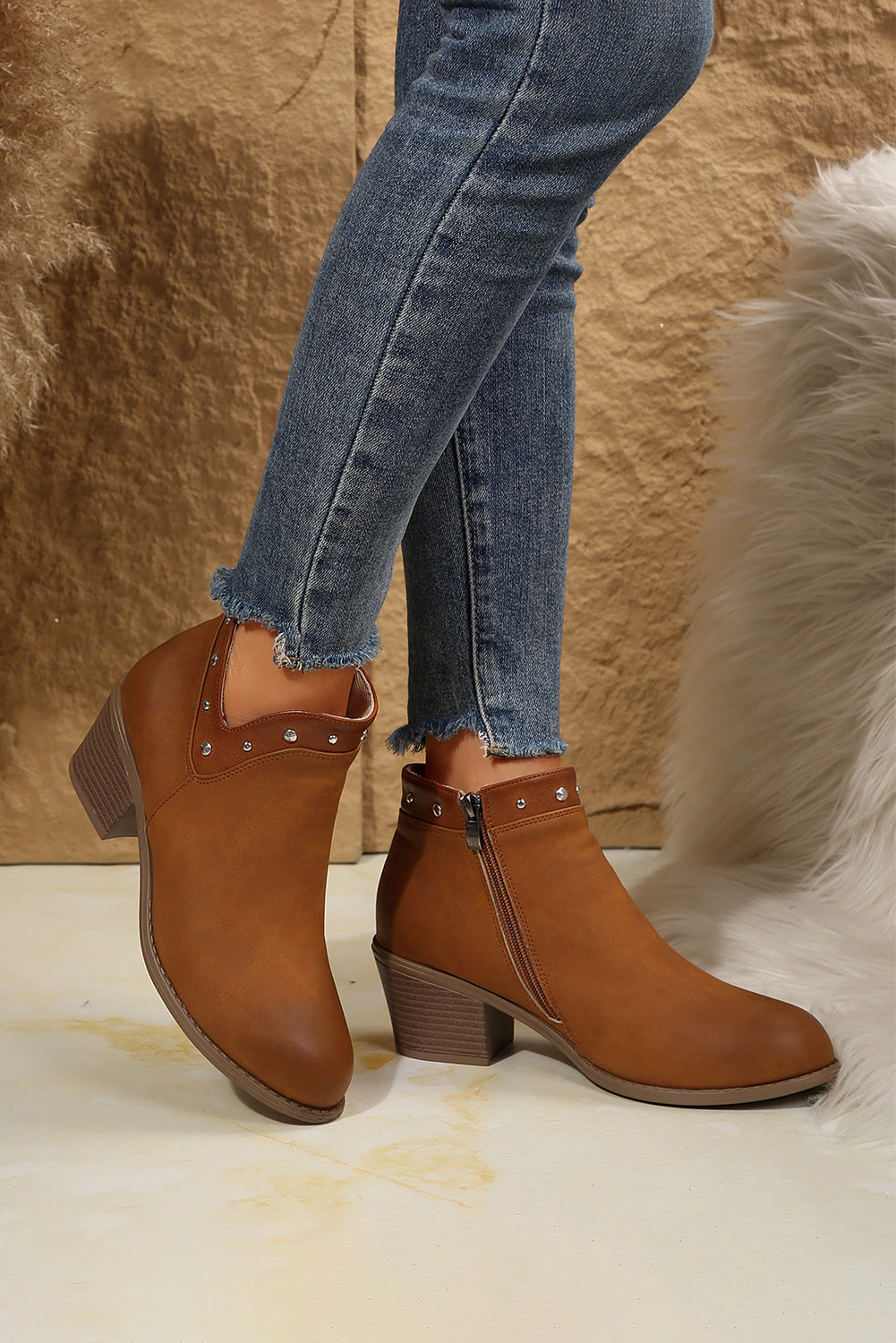 Threaded Pear Women's Melody Studded Ankle Boots