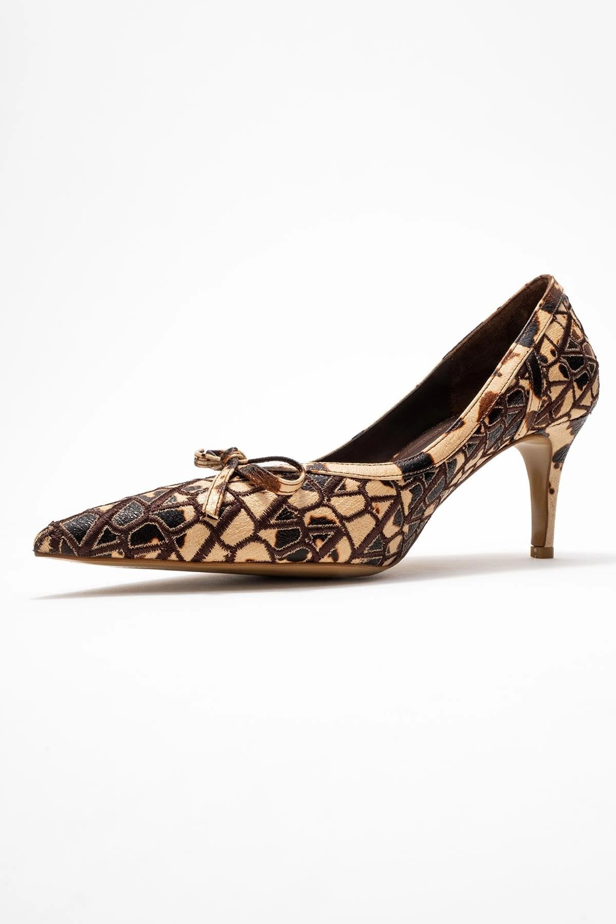 Prologue Shoes Womens Camden Bow Pointed Toe Pump