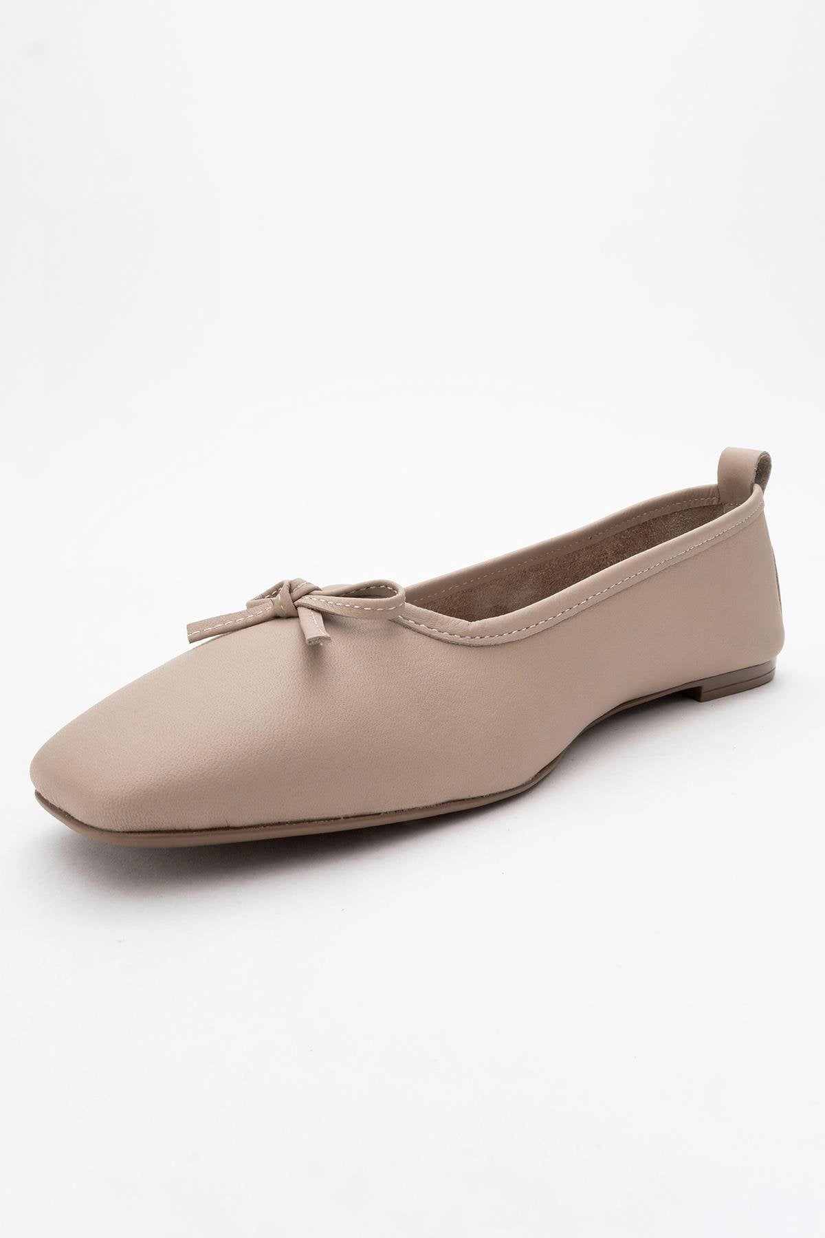 Forever & Always Womens Sosa Leather Ballet Flats
