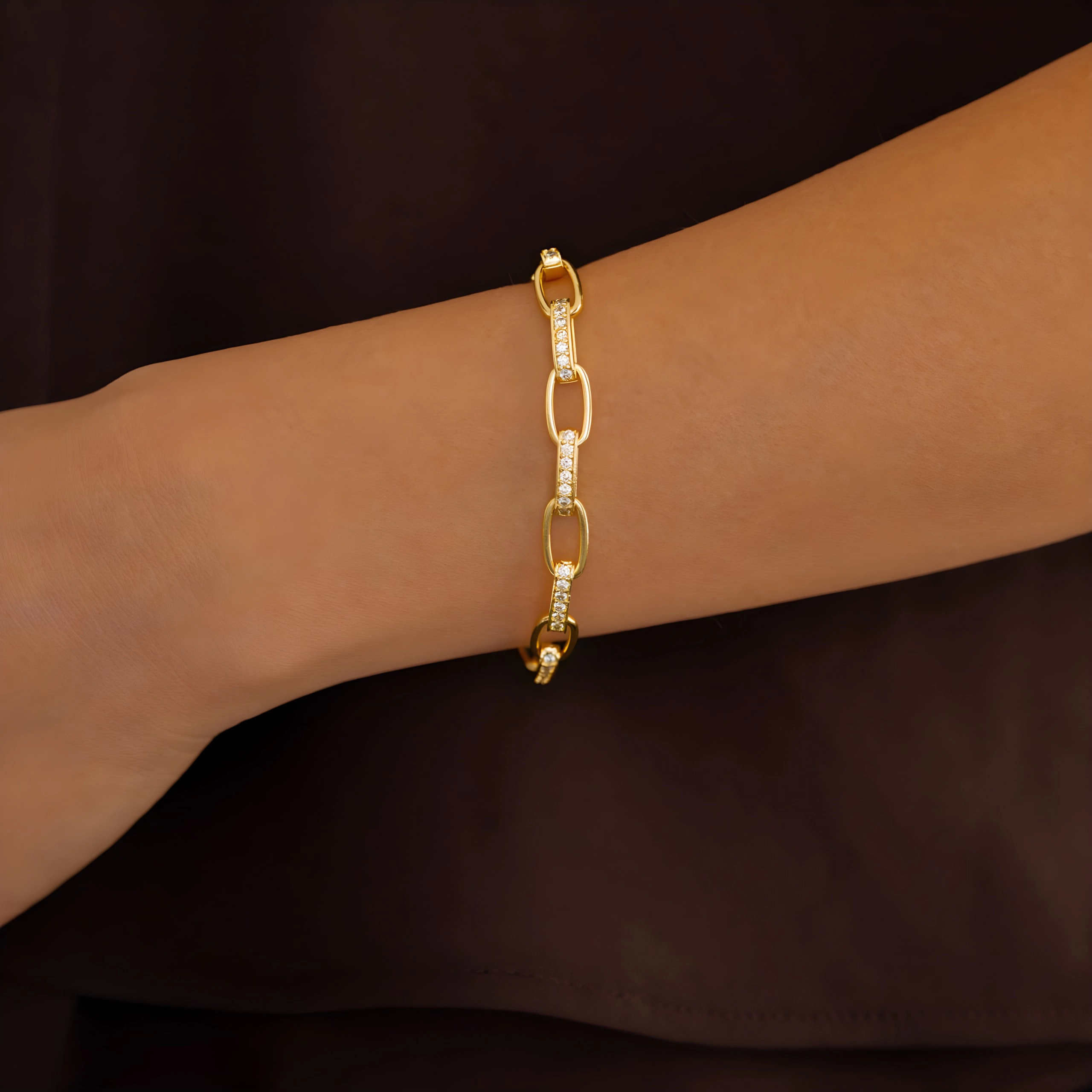 Mint & Lily Women's Interlinked Diamond Paperclip Bracelet