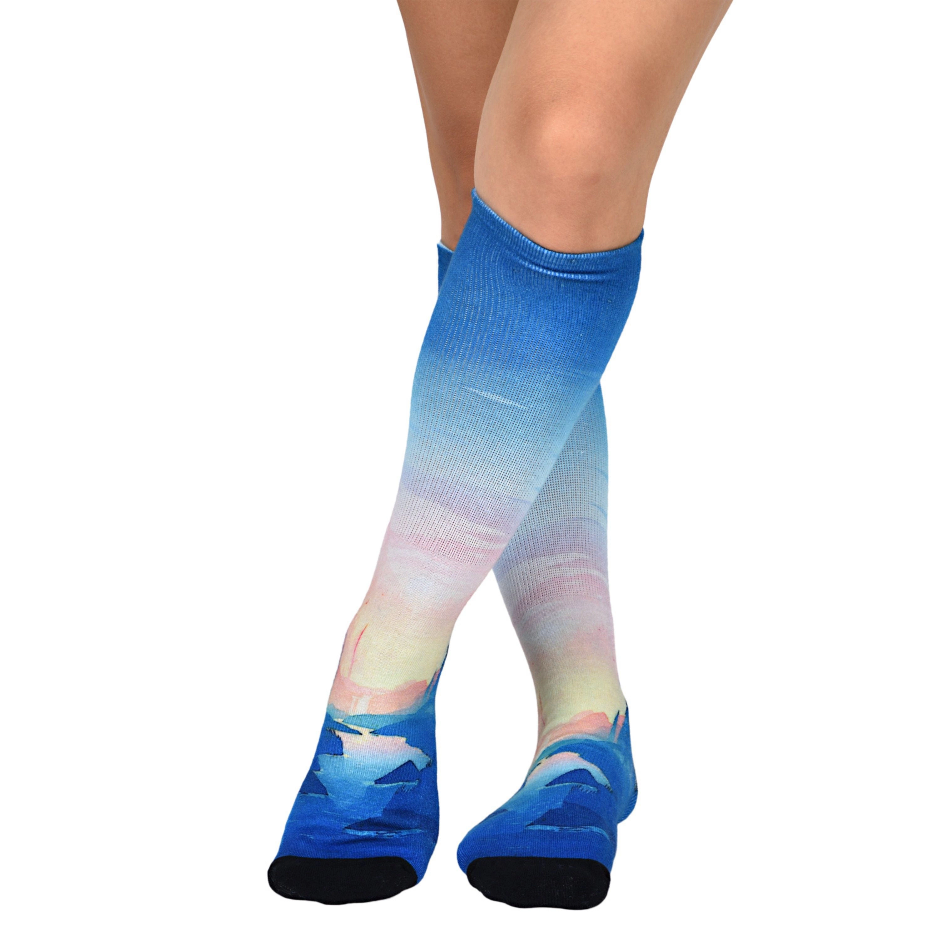 Wear Sierra Women's Knee-High Sunset Stream Design Pair Pack Socks