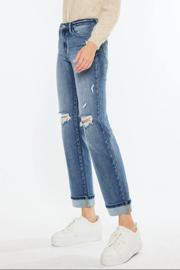 KanCan Women's Essentials Mid Rise True Straight Leg Jeans Carrie