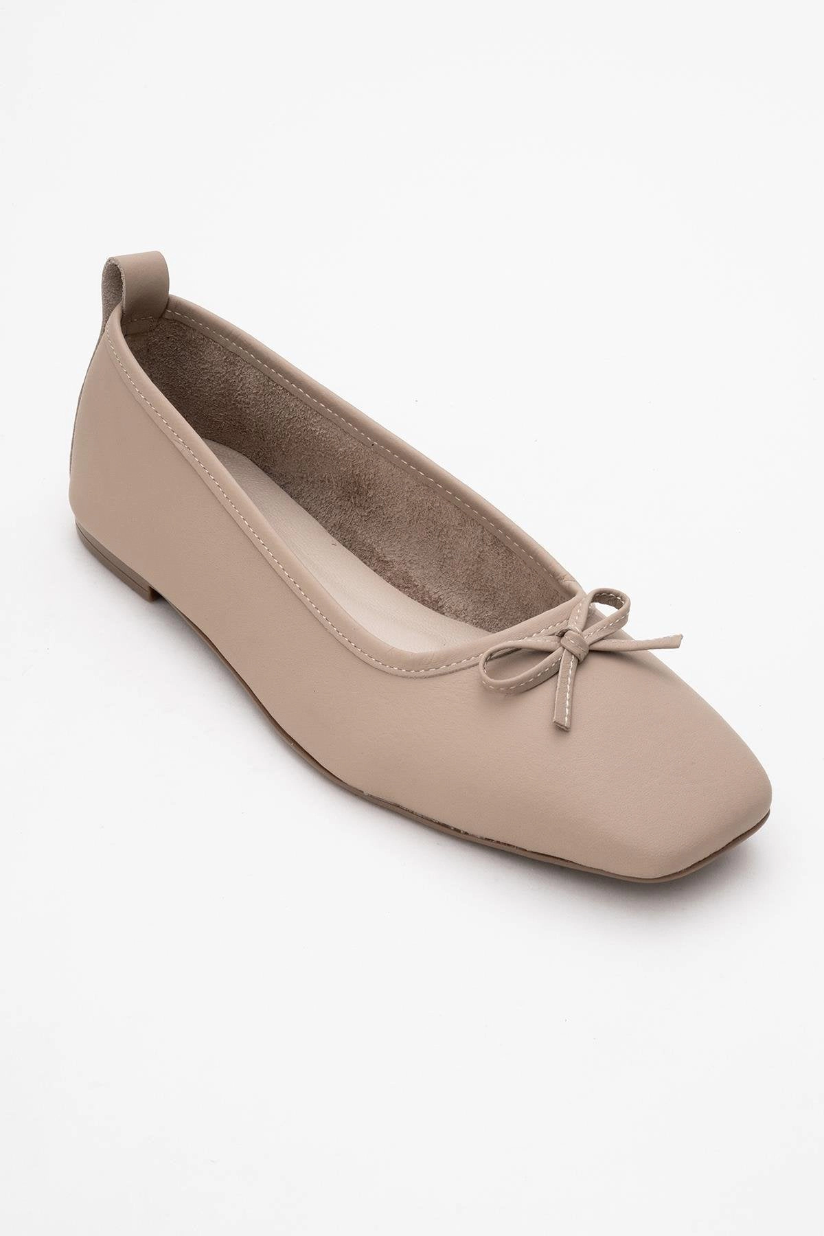 Forever & Always Womens Sosa Leather Ballet Flats