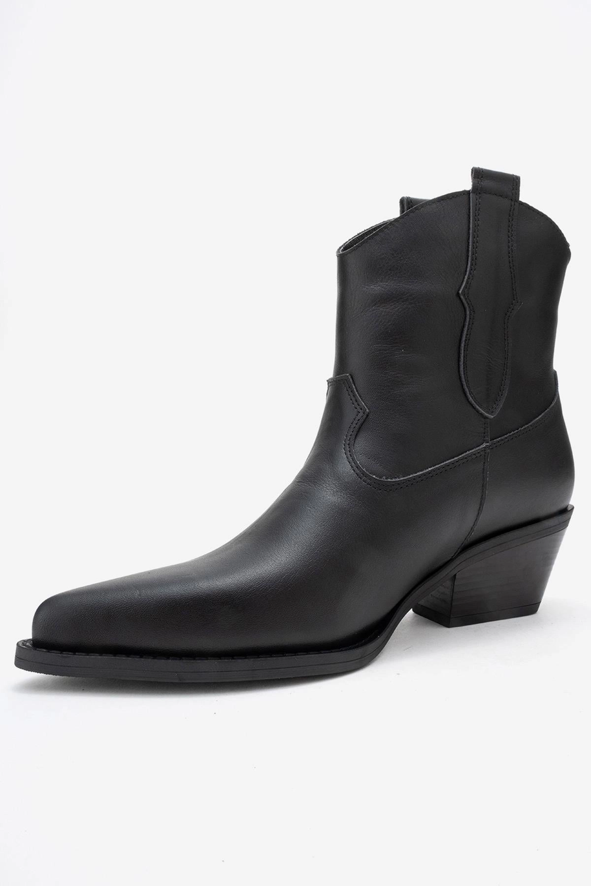 Forever & Always Womens Elia Leather Western Boots