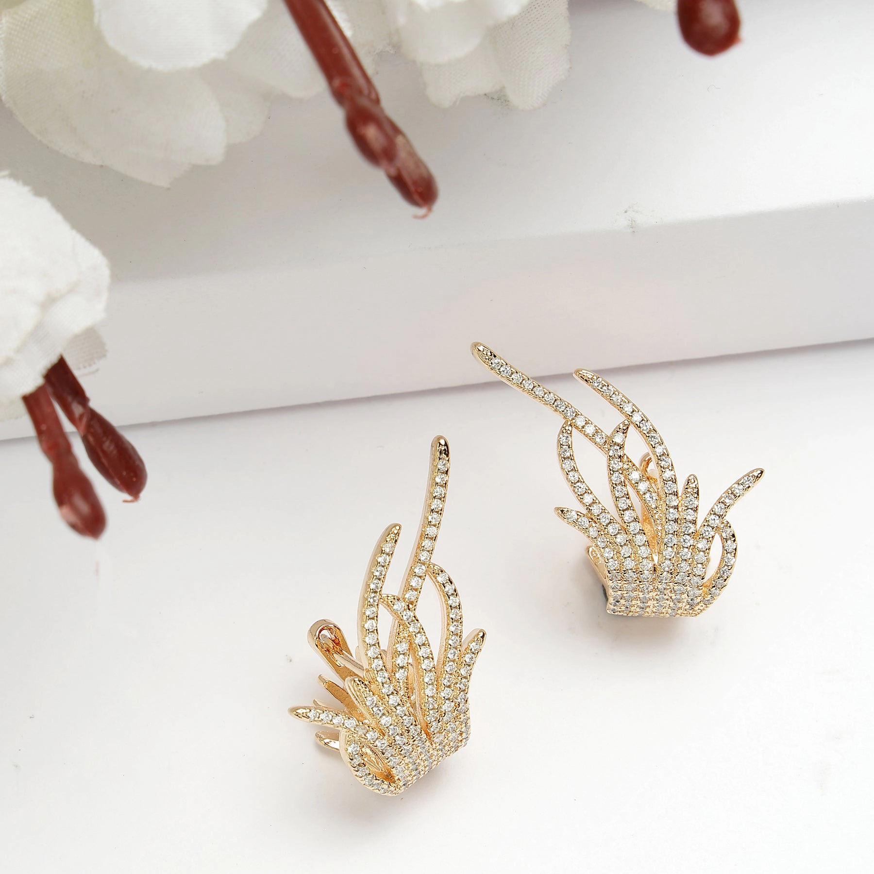 AGP PARIS Womens Diva Zirconia Grass Hoop Earrings