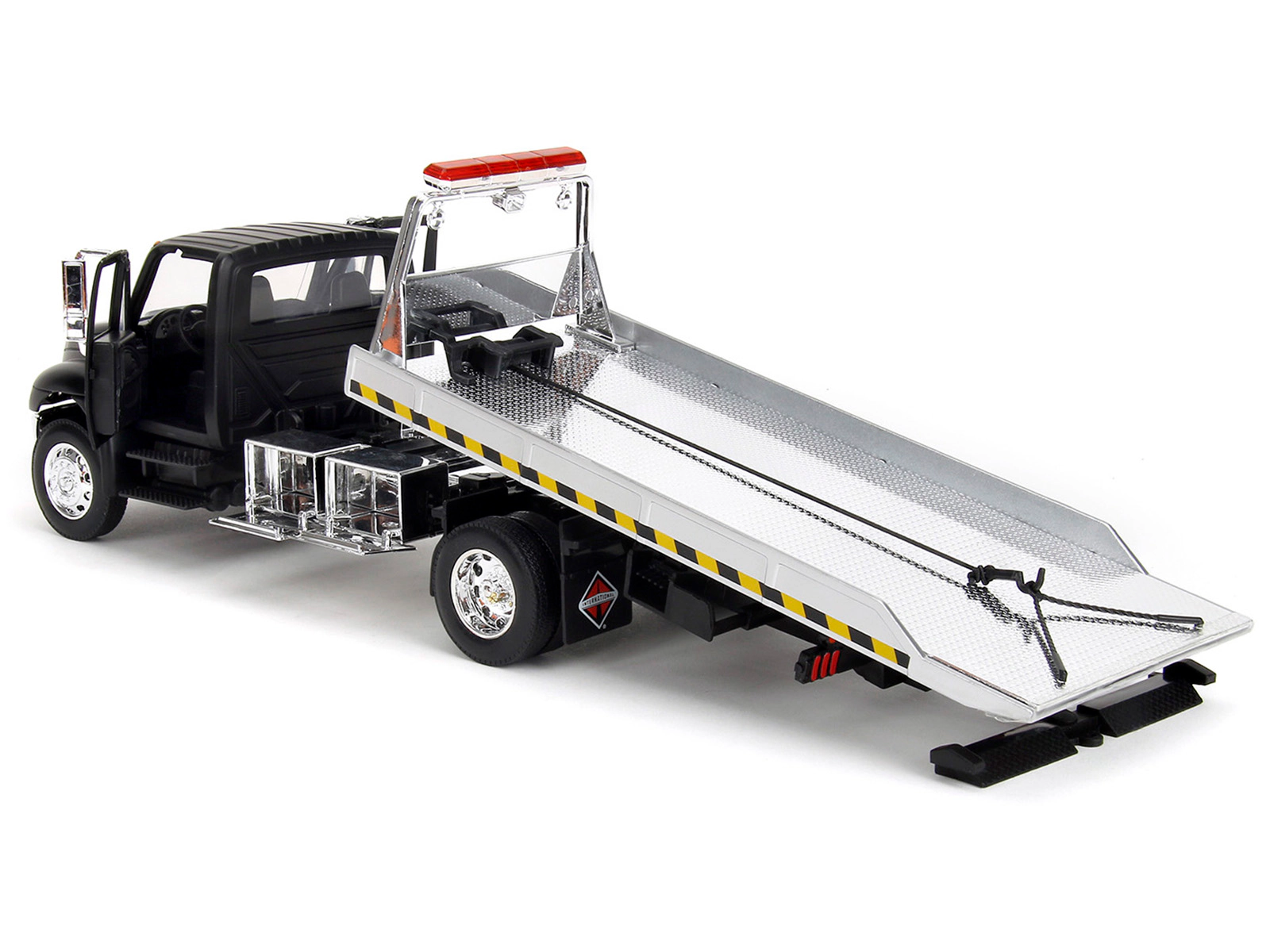 Jada International DuraStar 4400 Flatbed Tow Truck Matt Black 1/24 Diecast Model Car by Jada