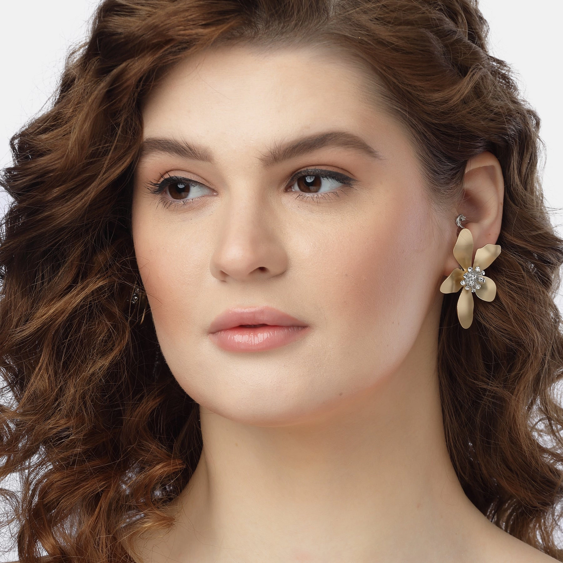 AGP PARIS Womens Floral Stud Earrings