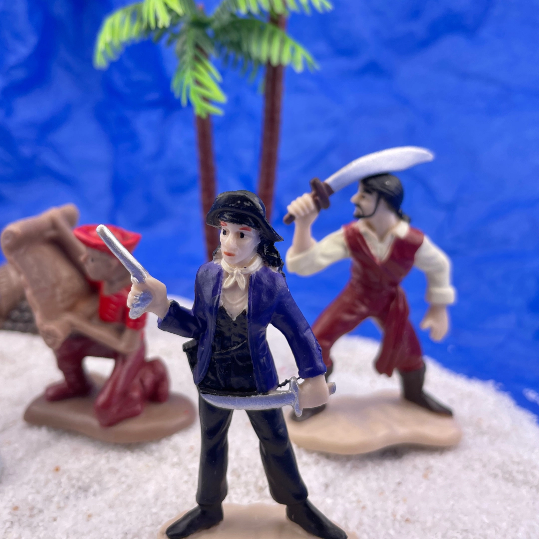 Safari Ltd. - Pirate TOOB - contains 10 Mini Figurines