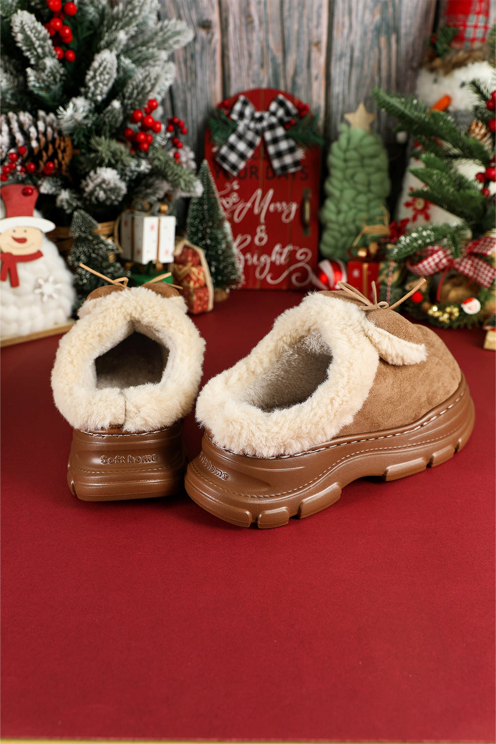 Threaded Pear Women's Brynlee Bow Decor Clog Slippers