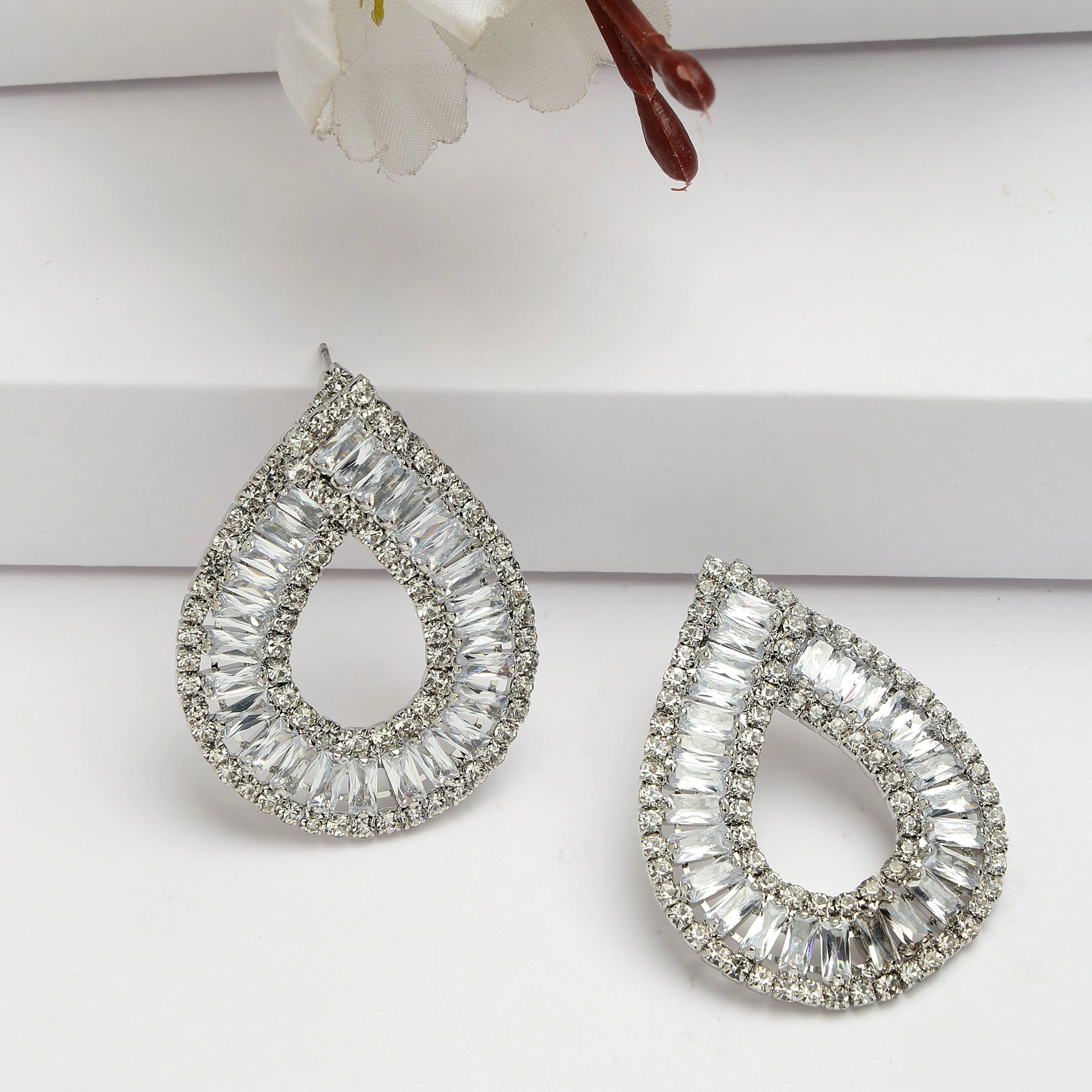 AGP PARIS Womens Diva Collection Sterling Raindrop Shaped Stud Earrings